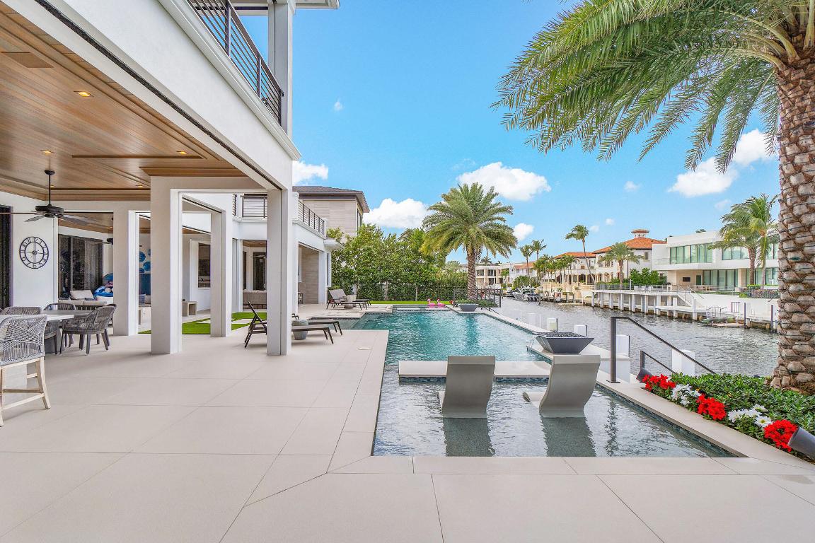 ROYAL PALM YACHT & COUNTRY CLUB - Residential