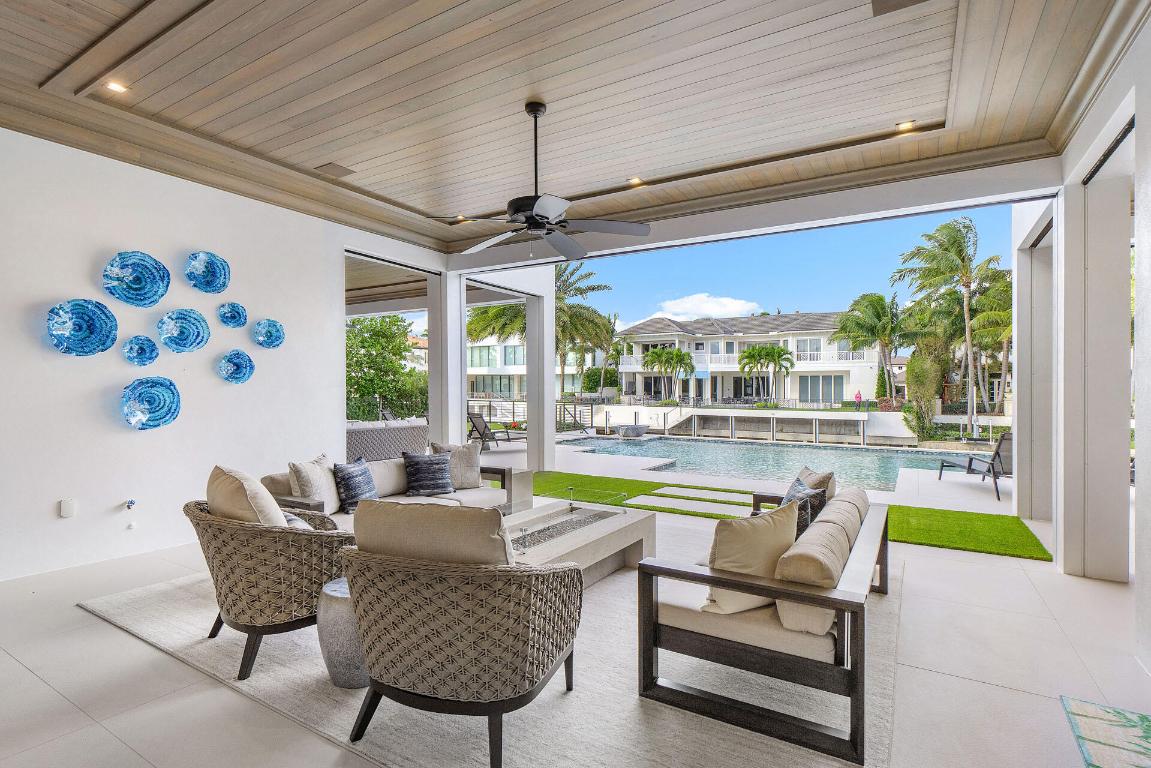 ROYAL PALM YACHT & COUNTRY CLUB - Residential