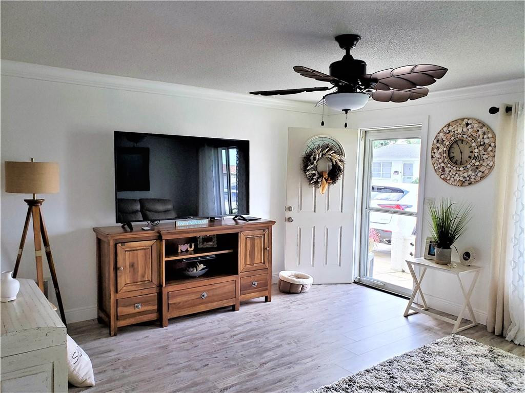 Mainlands Of Tamarac Lake - Residential