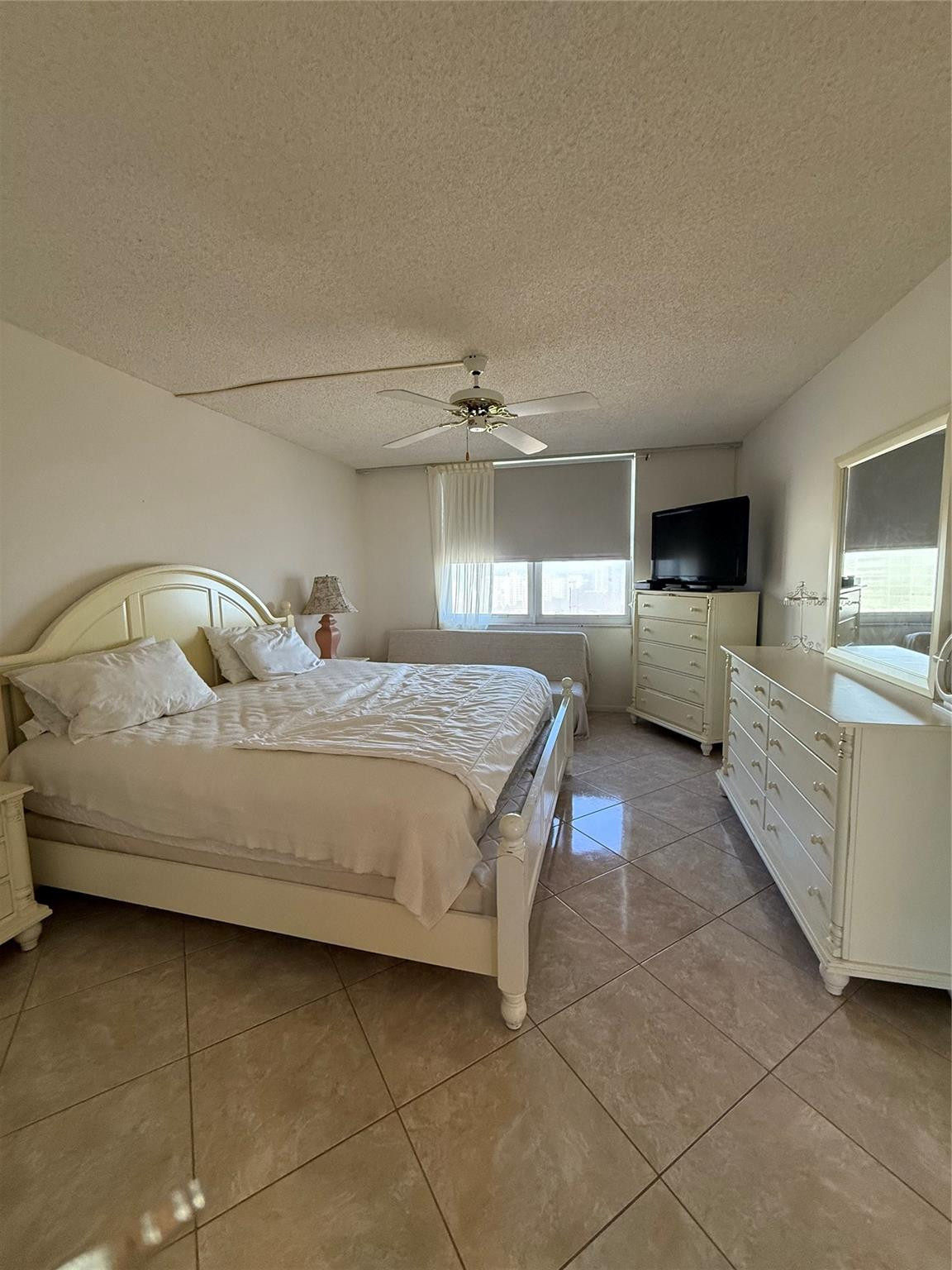 POMPANO BEACH CLUB NORTH CONDO - Residential Lease