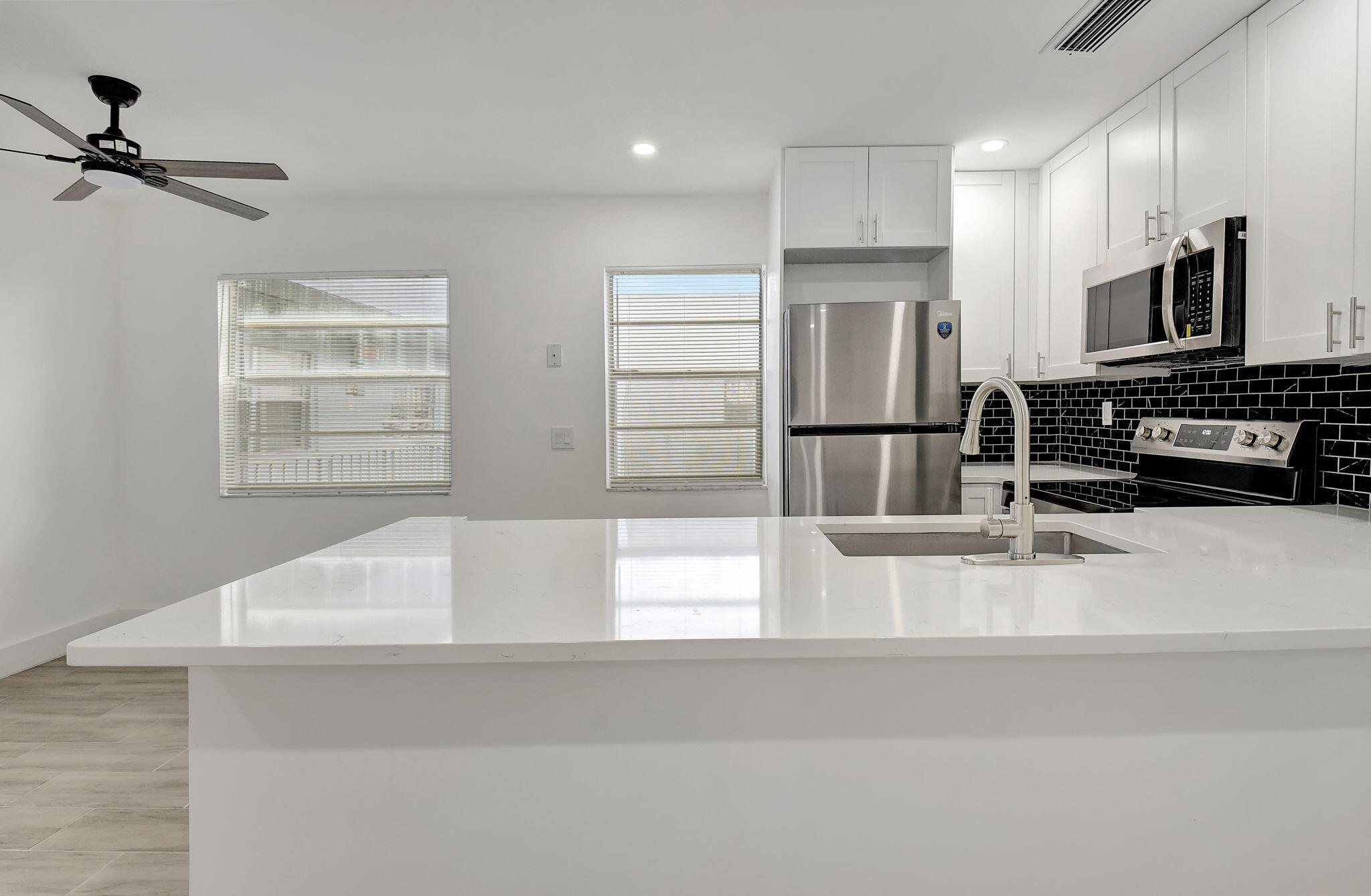 KINGS POINT BURGUNDY CONDOS - Residential
