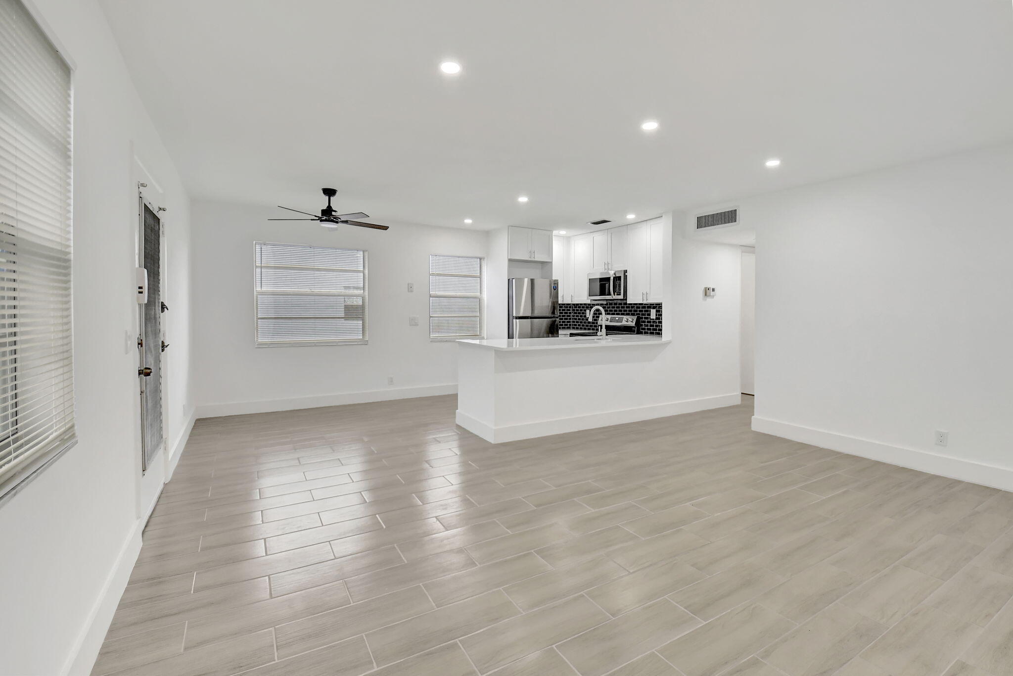 KINGS POINT BURGUNDY CONDOS - Residential