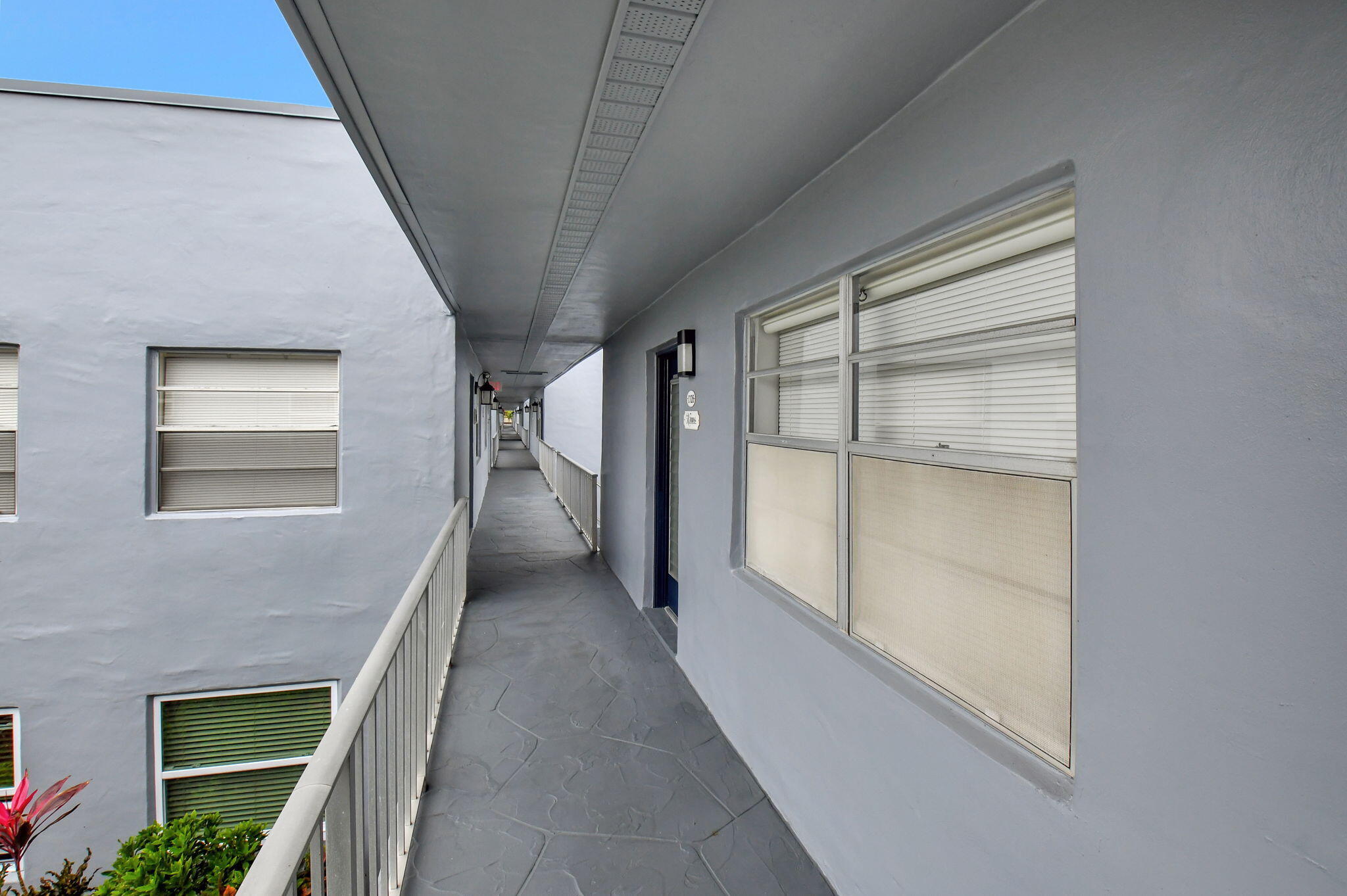 KINGS POINT BURGUNDY CONDOS - Residential