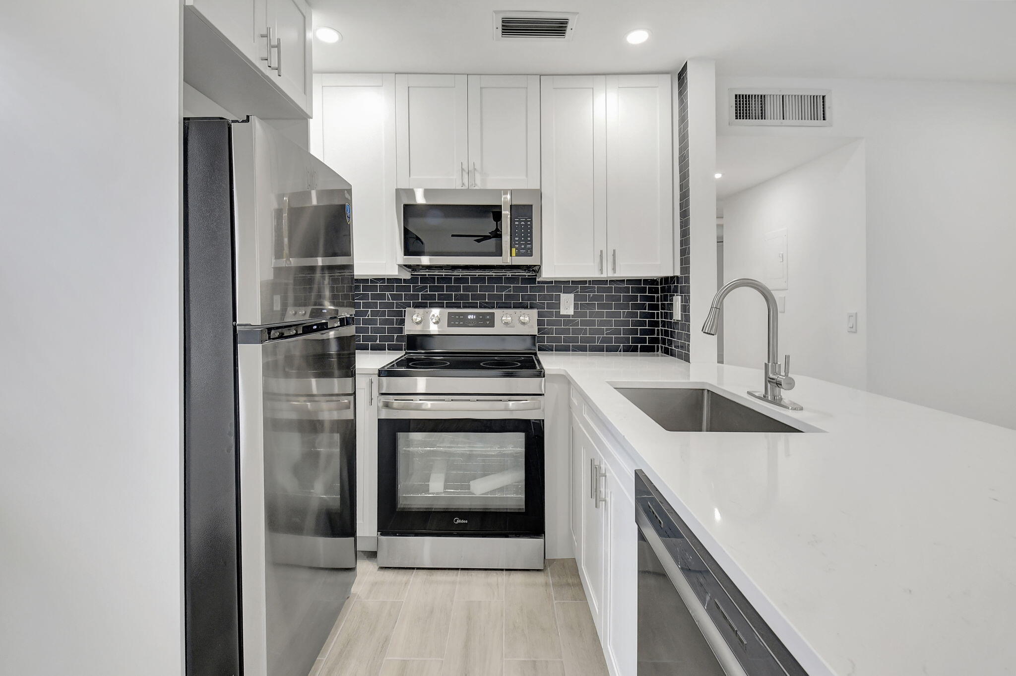 KINGS POINT BURGUNDY CONDOS - Residential