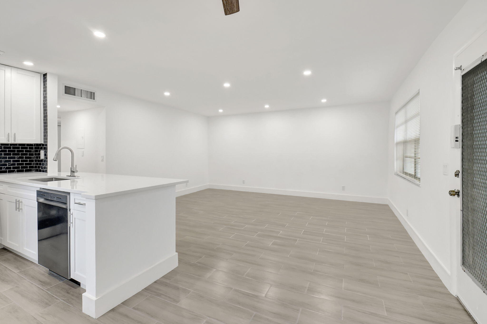 KINGS POINT BURGUNDY CONDOS - Residential