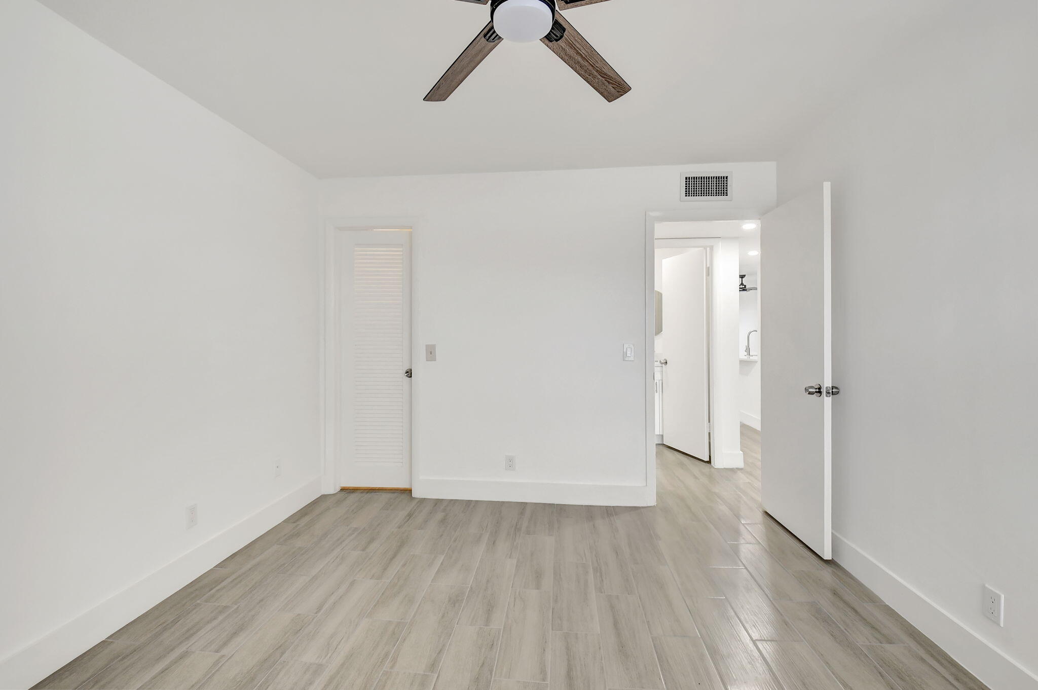 KINGS POINT BURGUNDY CONDOS - Residential