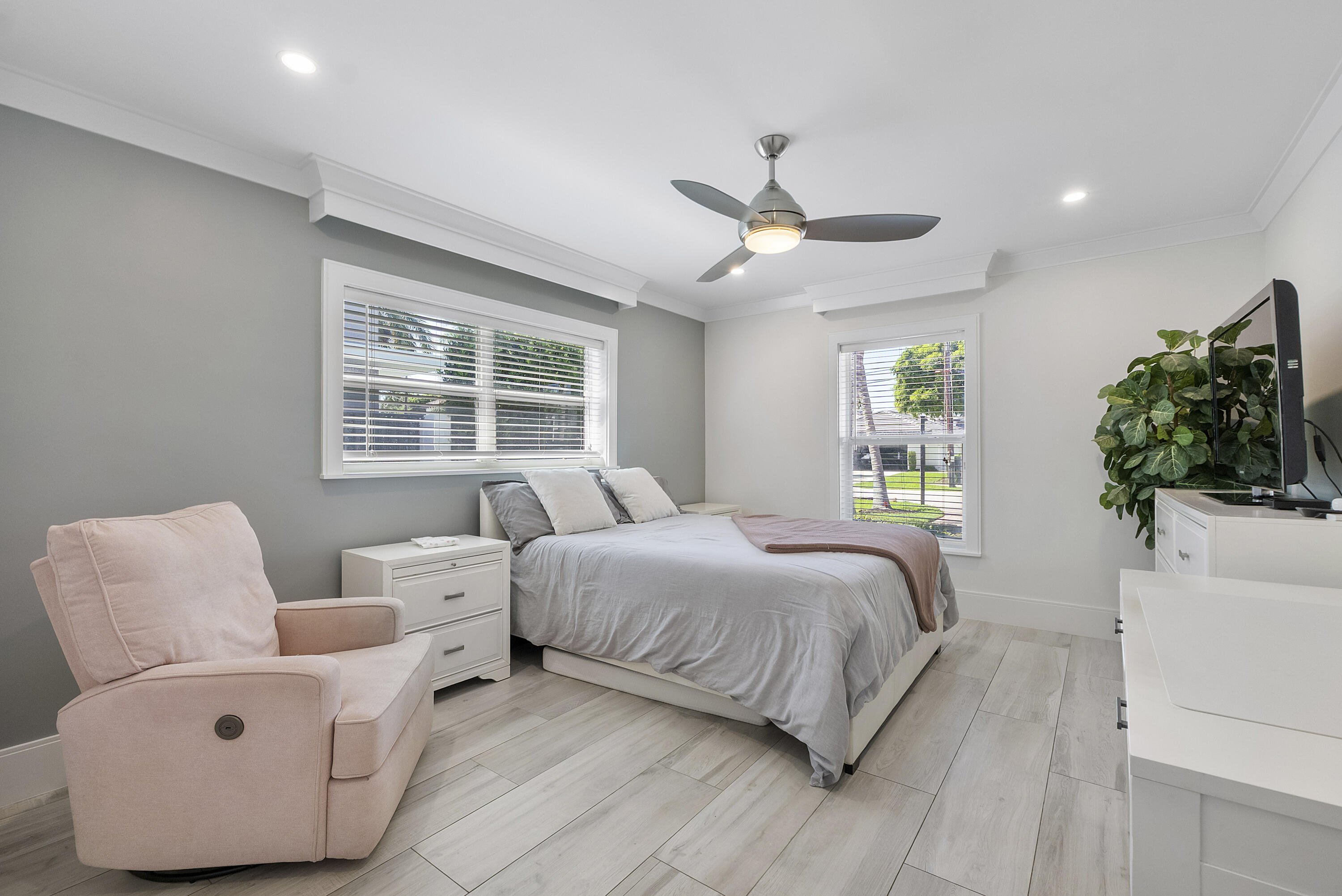 LAKE ROGERS ISLE UNIT D - Residential