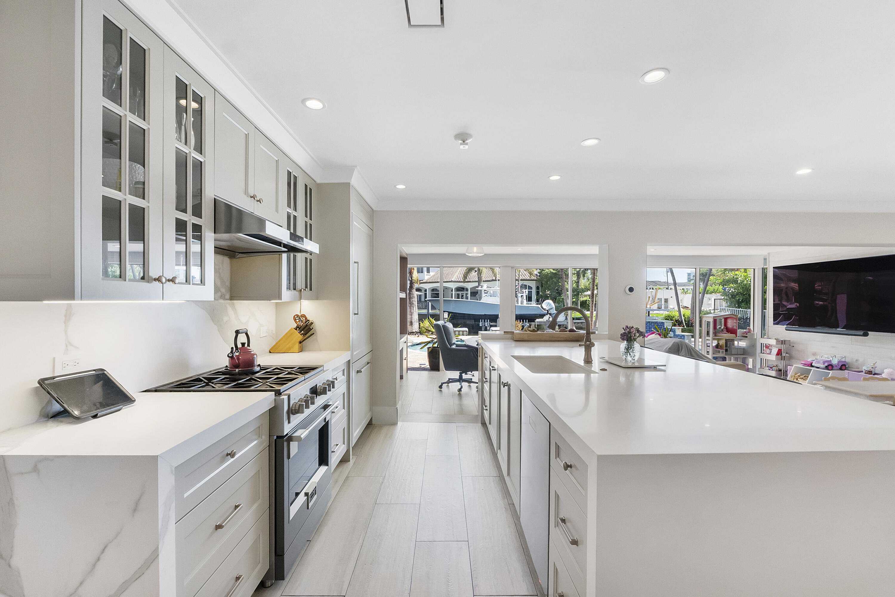 LAKE ROGERS ISLE UNIT D - Residential