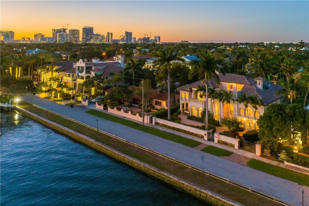 RIO VISTA ISLES - Residential