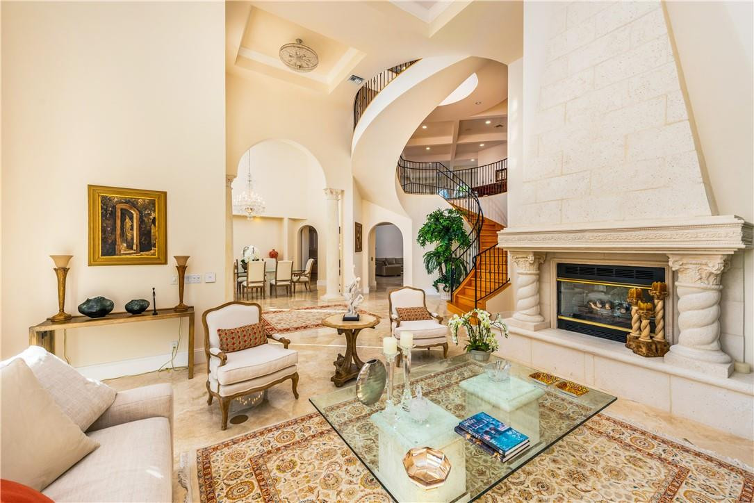 RIO VISTA ISLES - Residential