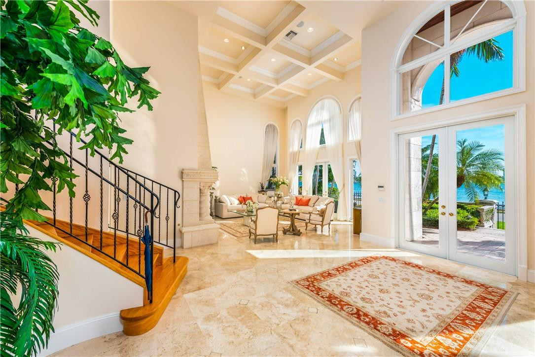 RIO VISTA ISLES - Residential