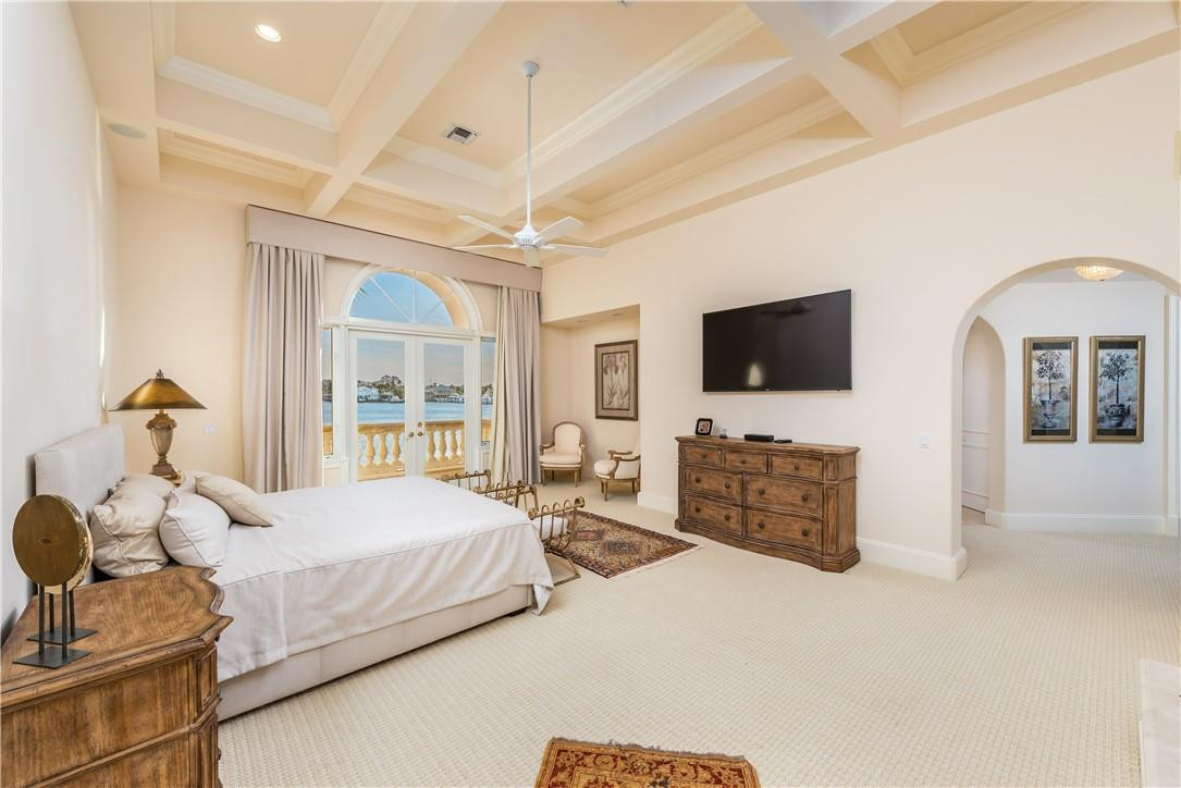 RIO VISTA ISLES - Residential