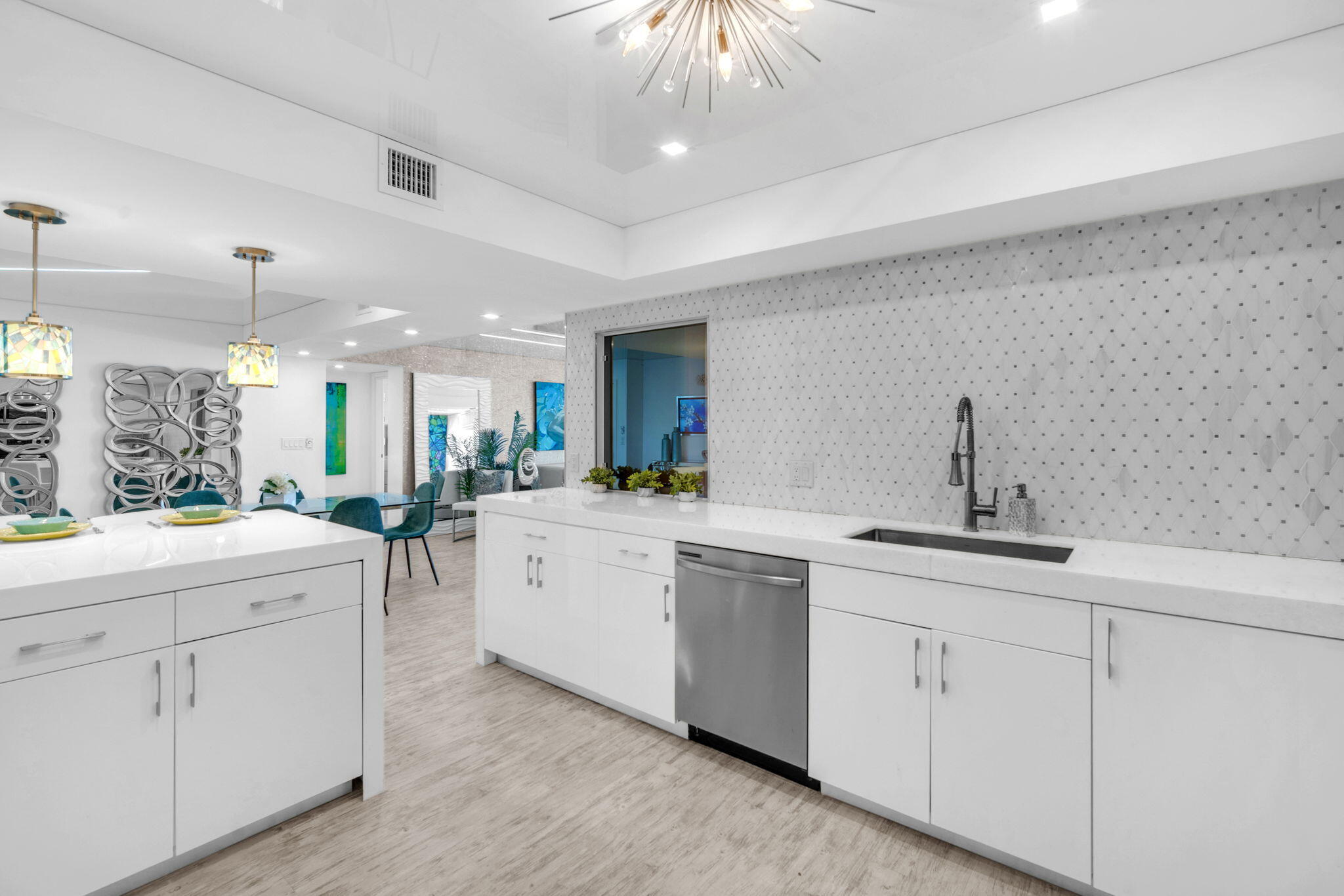 PLAYA DEL SOL CONDO - Residential