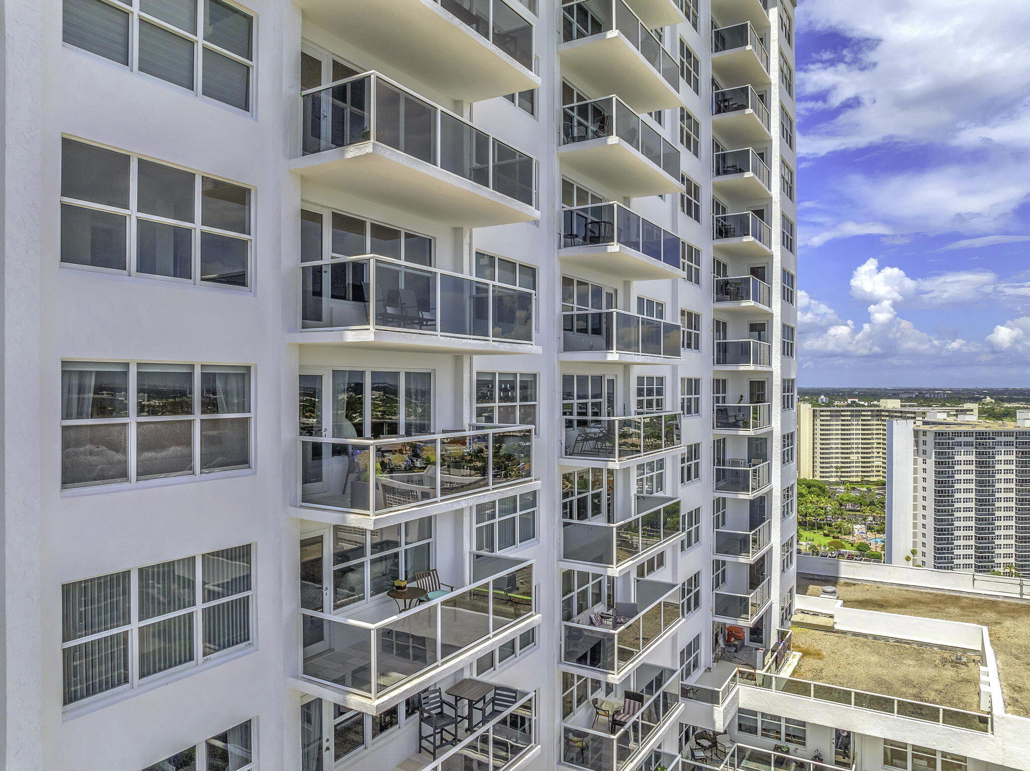 PLAYA DEL SOL CONDO - Residential