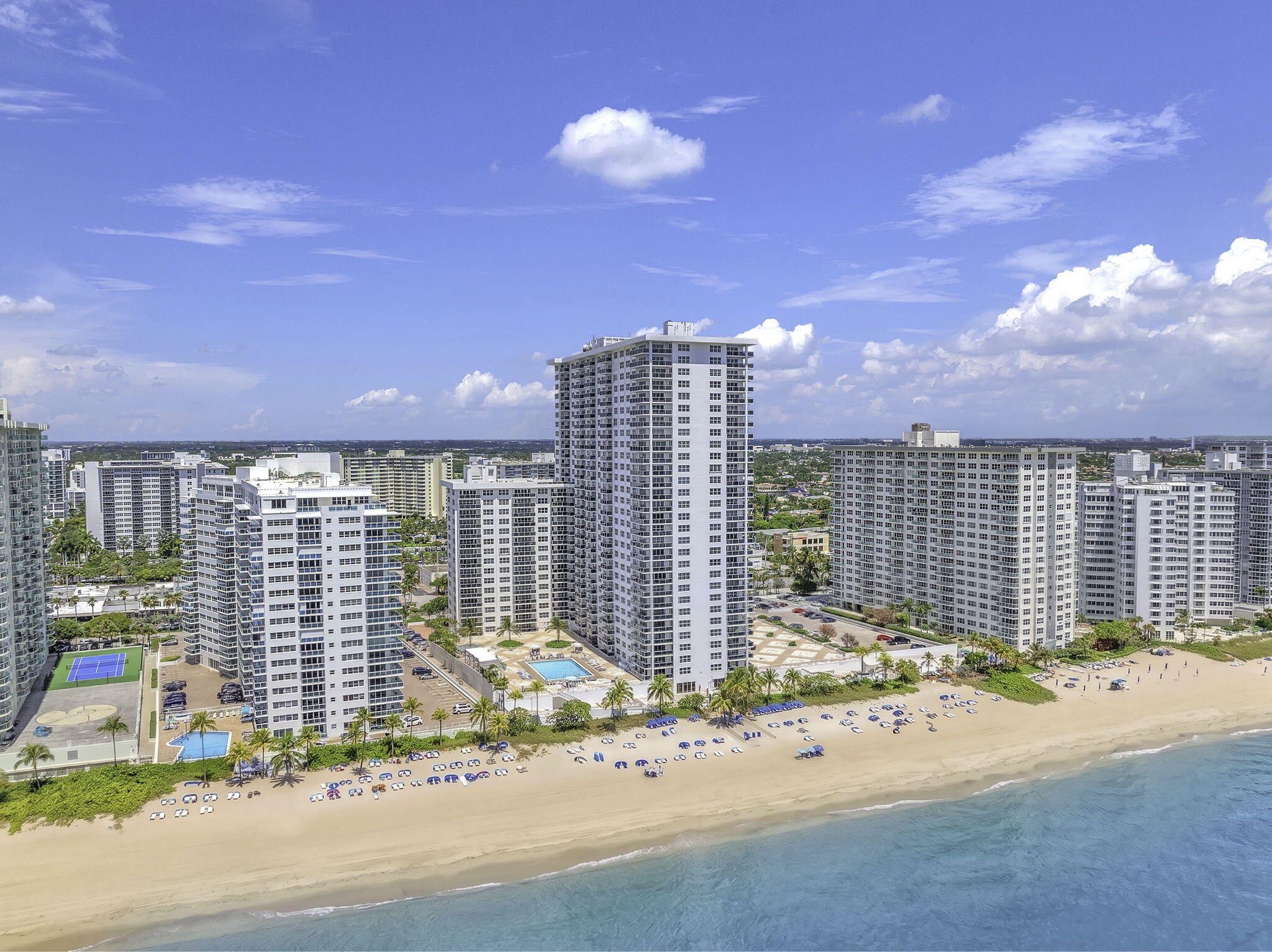 PLAYA DEL SOL CONDO - Residential