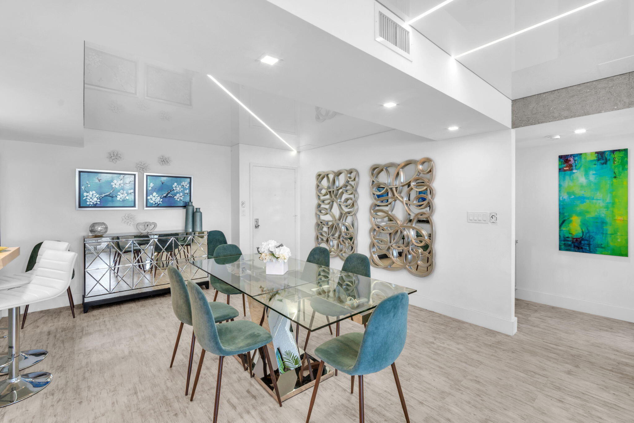 PLAYA DEL SOL CONDO - Residential