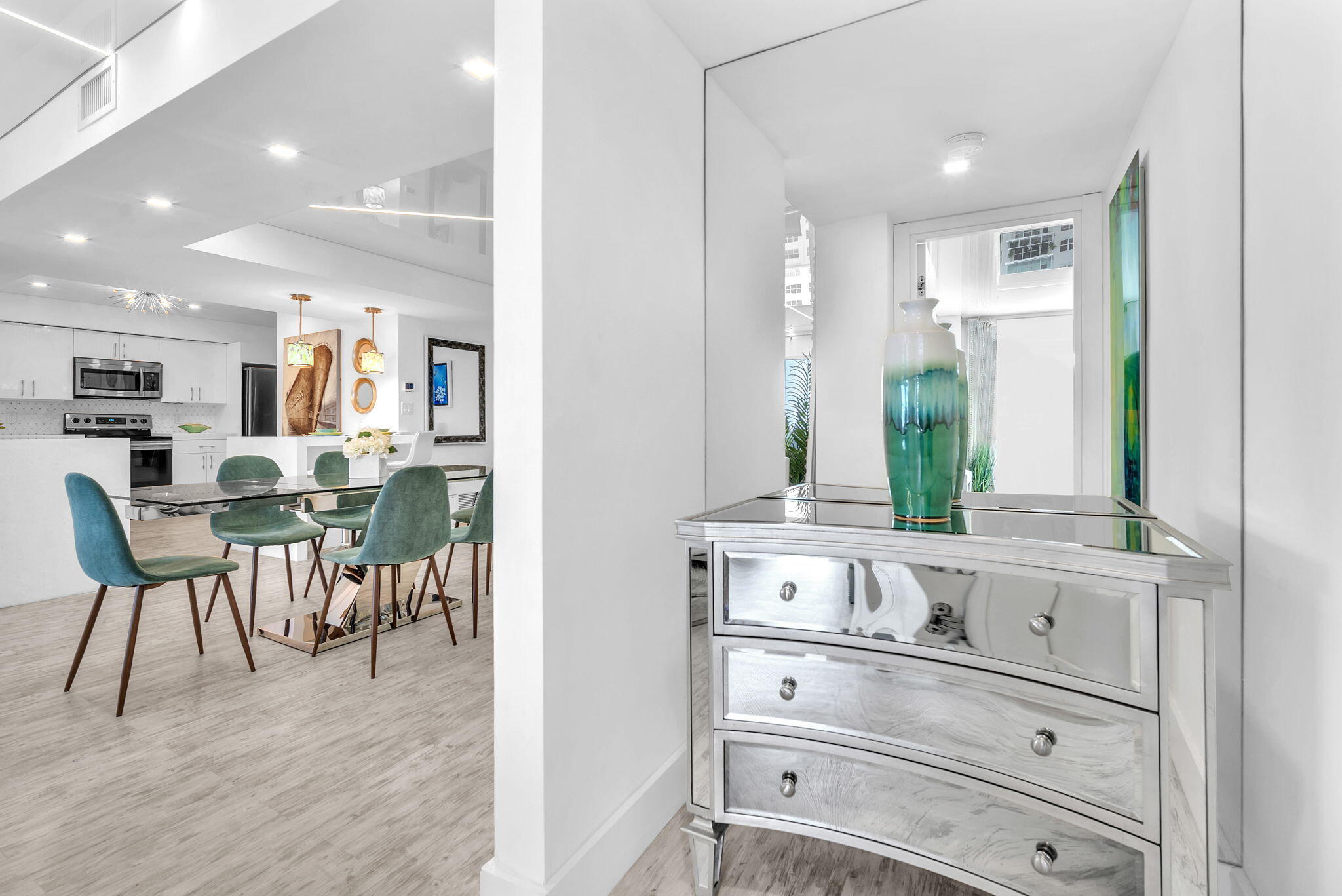 PLAYA DEL SOL CONDO - Residential