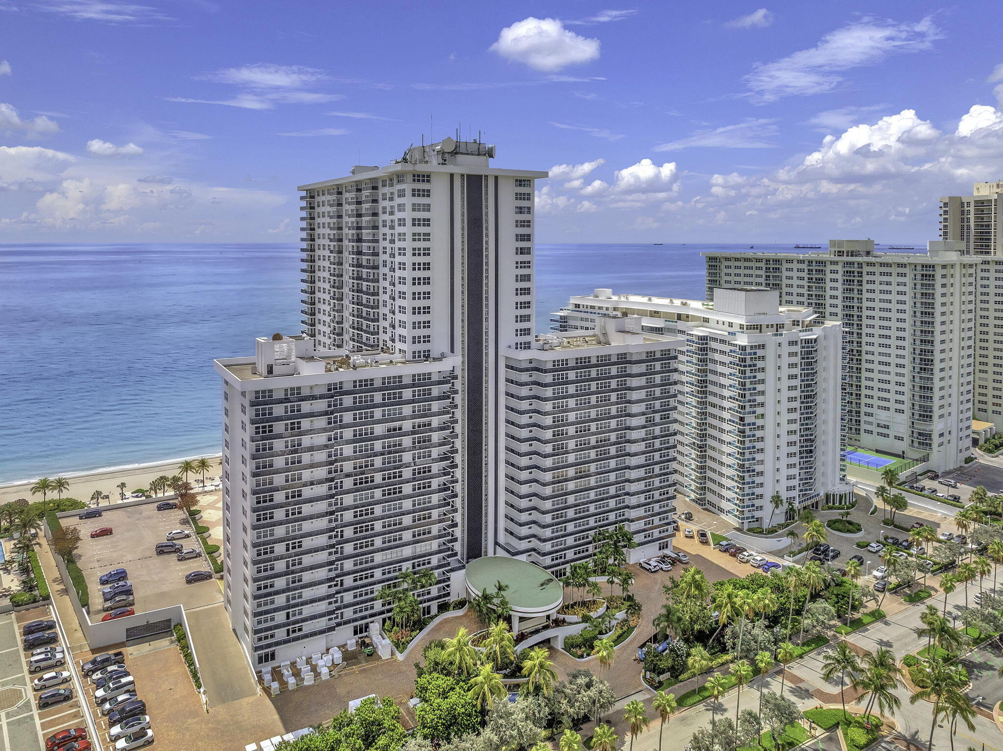PLAYA DEL SOL CONDO - Residential