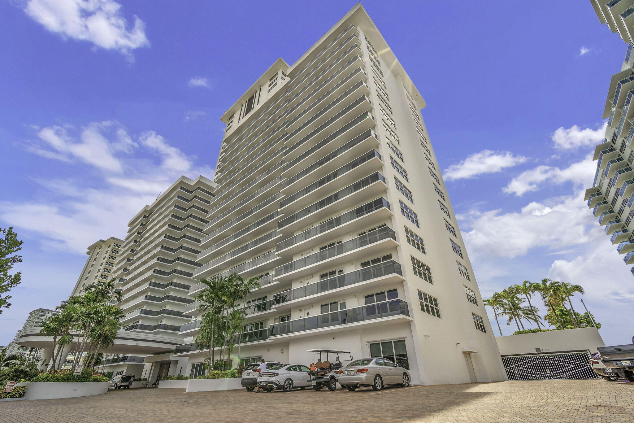 PLAYA DEL SOL CONDO - Residential