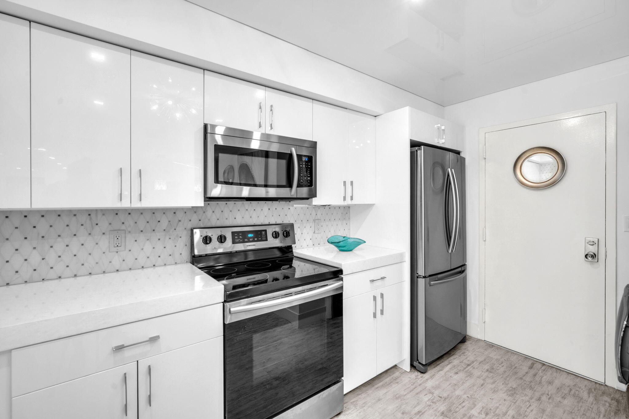 PLAYA DEL SOL CONDO - Residential