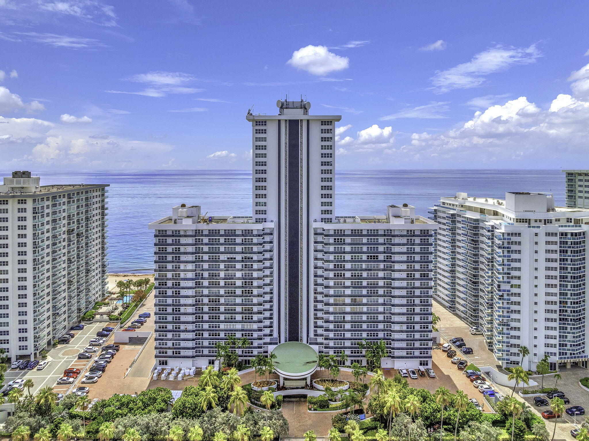PLAYA DEL SOL CONDO - Residential