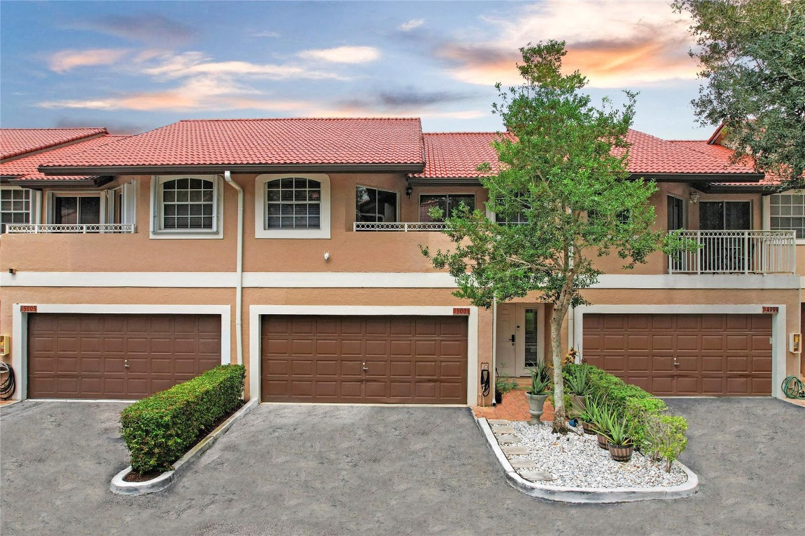Coral Sun - Residential