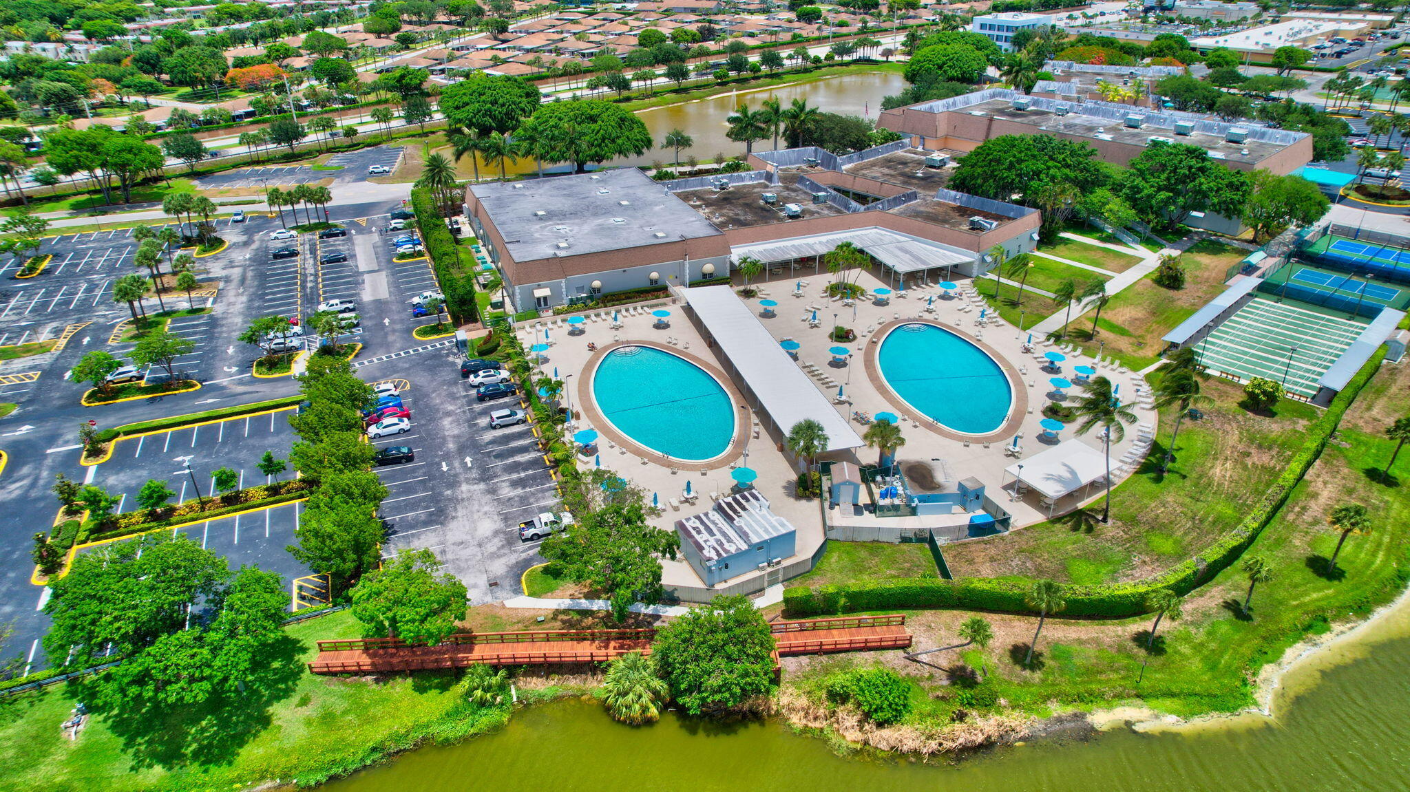 KINGS POINT BURGUNDY CONDOS - Residential
