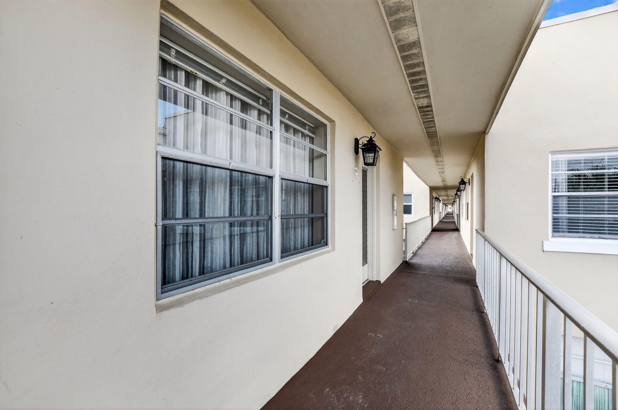 KINGS POINT BURGUNDY CONDOS - Residential