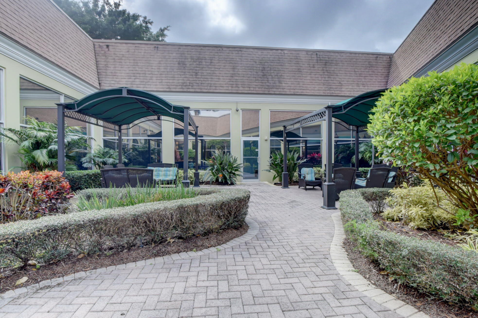 KINGS POINT BURGUNDY CONDOS - Residential