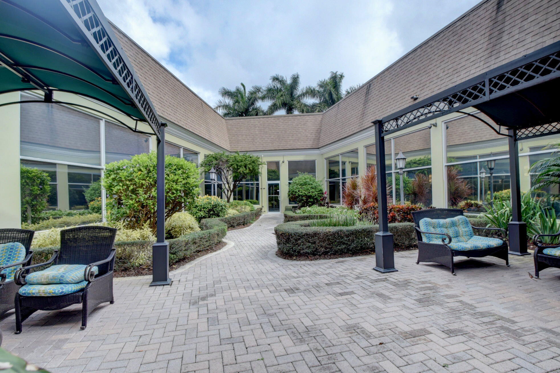 KINGS POINT BURGUNDY CONDOS - Residential