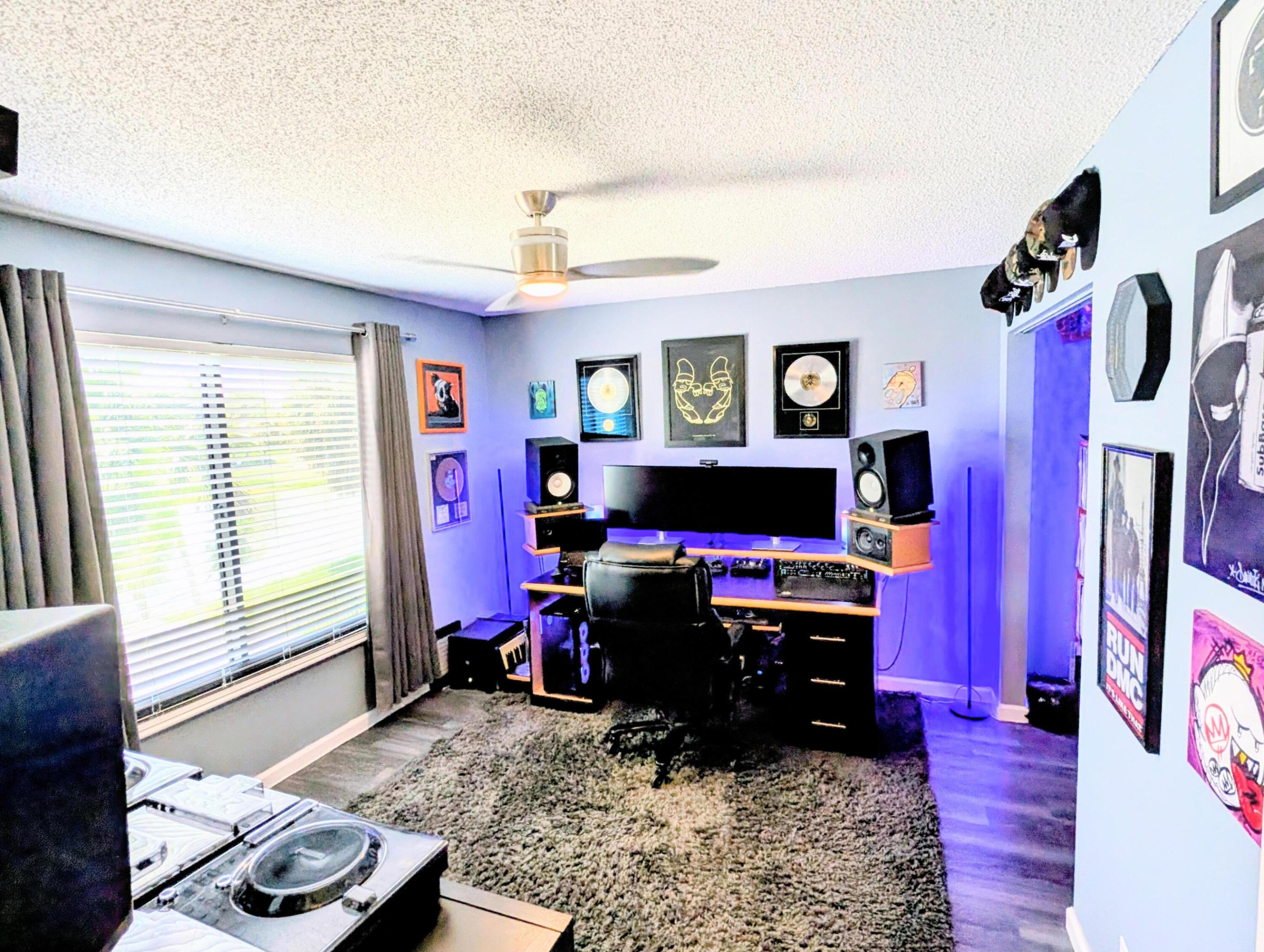 NORTHPOINTE I - Residential