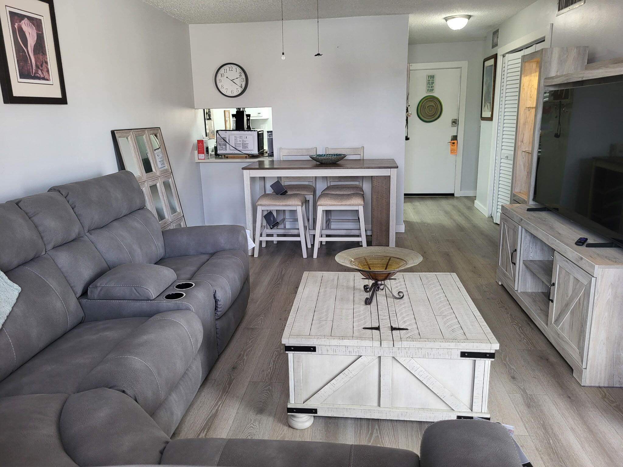 FOREST HILL GARDENS CONDO - Residential Lease