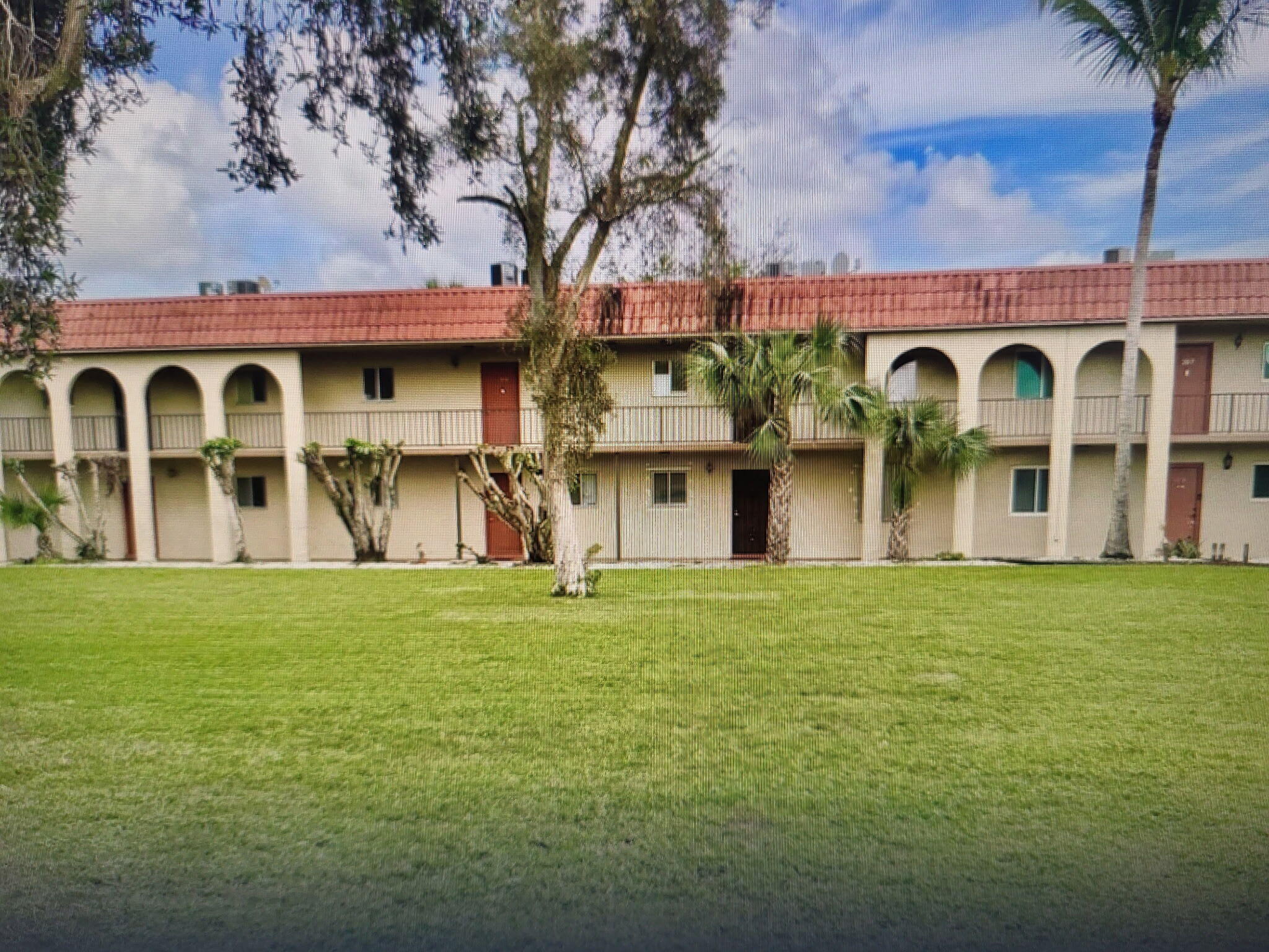 FOREST HILL GARDENS CONDO - Residential Lease