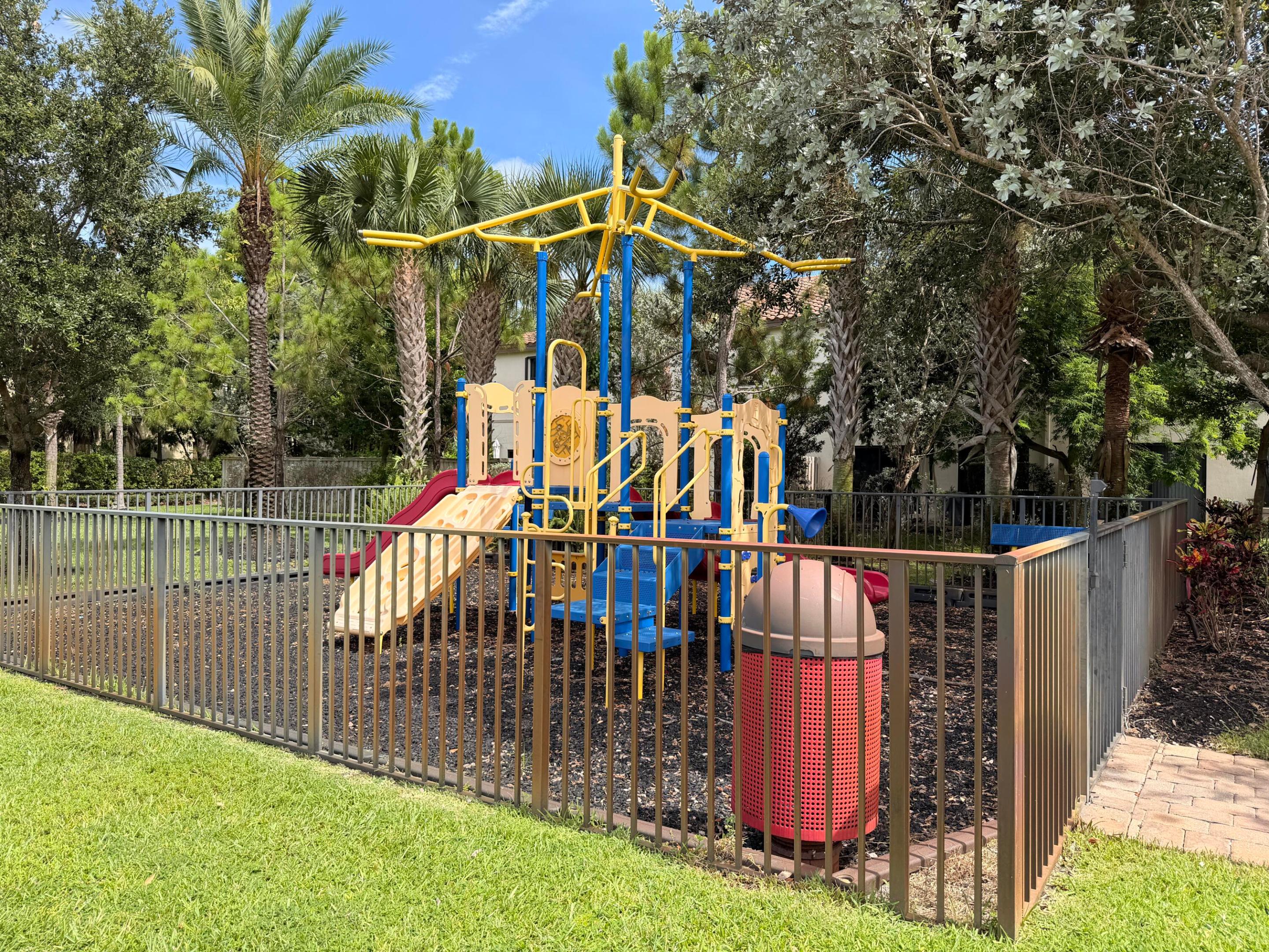 SABAL GROVE PLAT TWO - Residential Lease