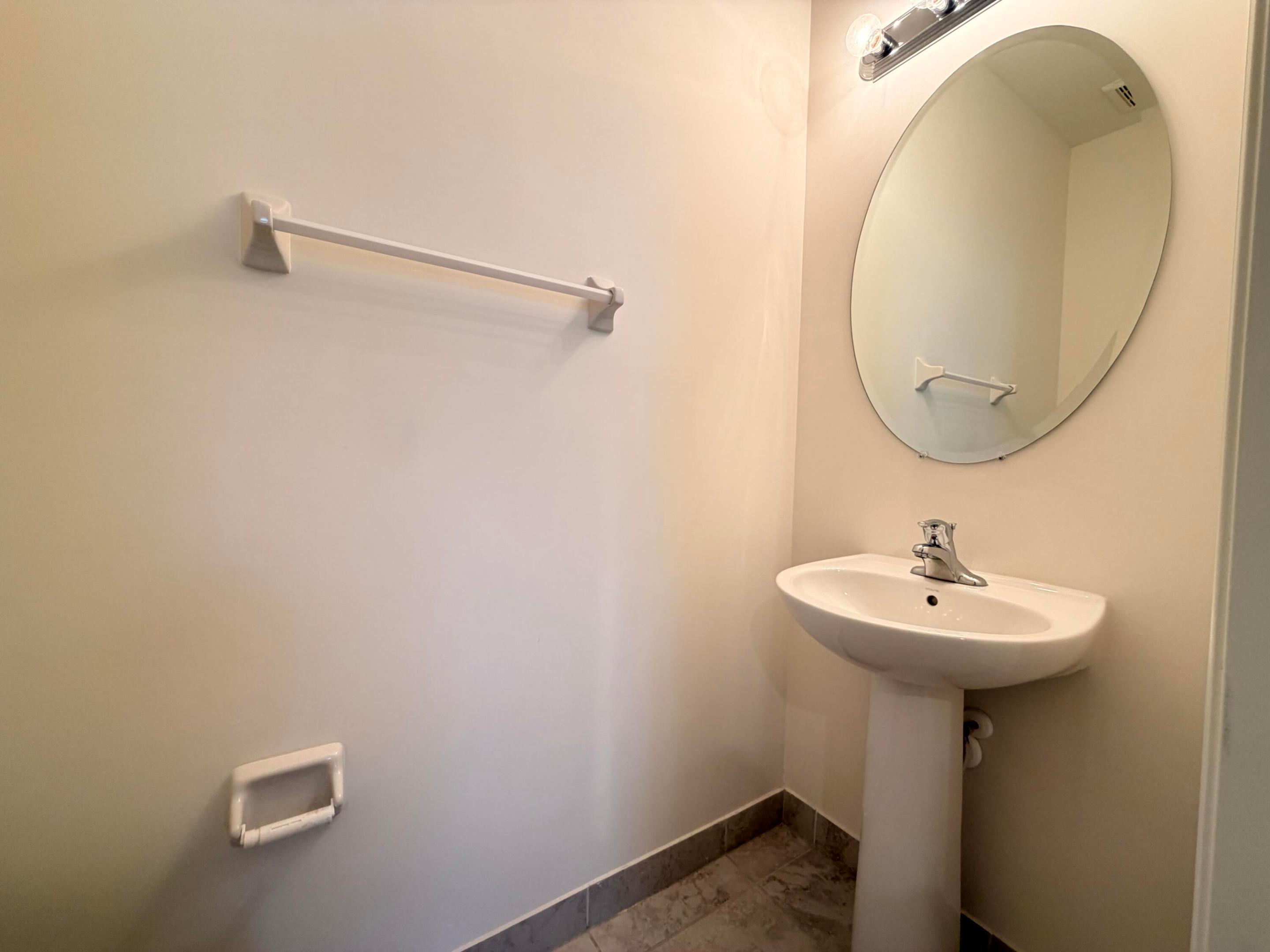 SABAL GROVE PLAT TWO - Residential Lease