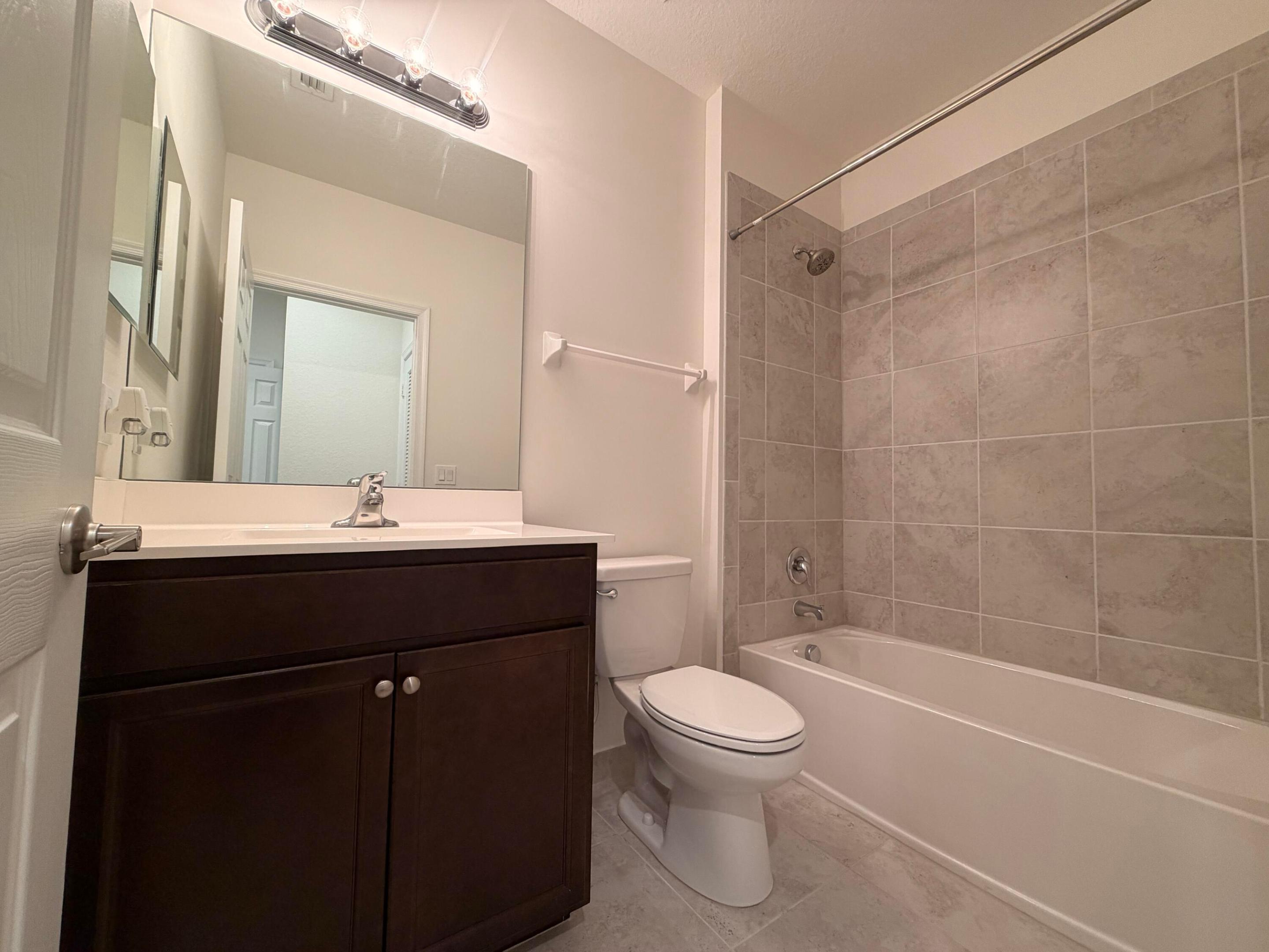 SABAL GROVE PLAT TWO - Residential Lease