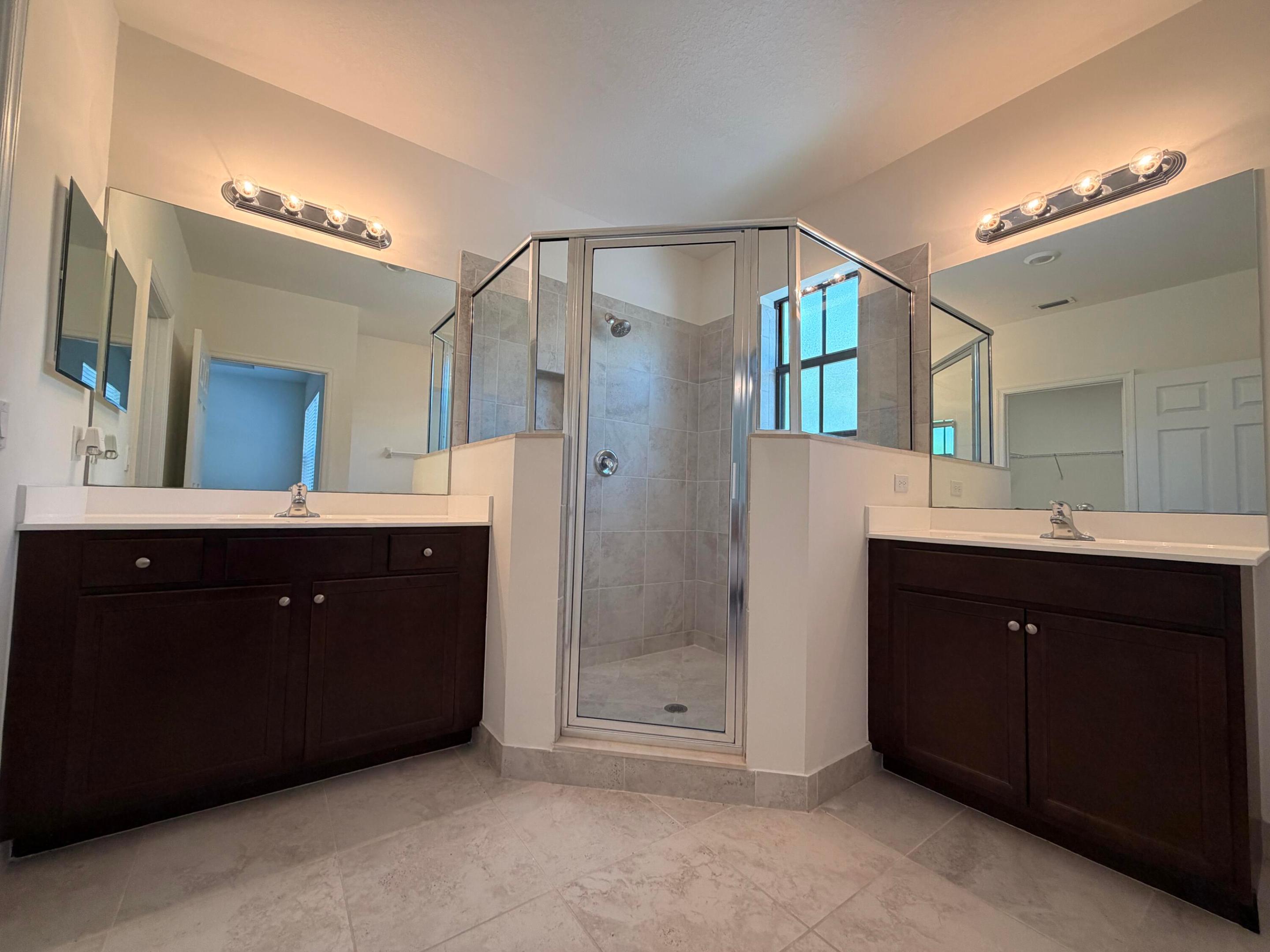 SABAL GROVE PLAT TWO - Residential Lease
