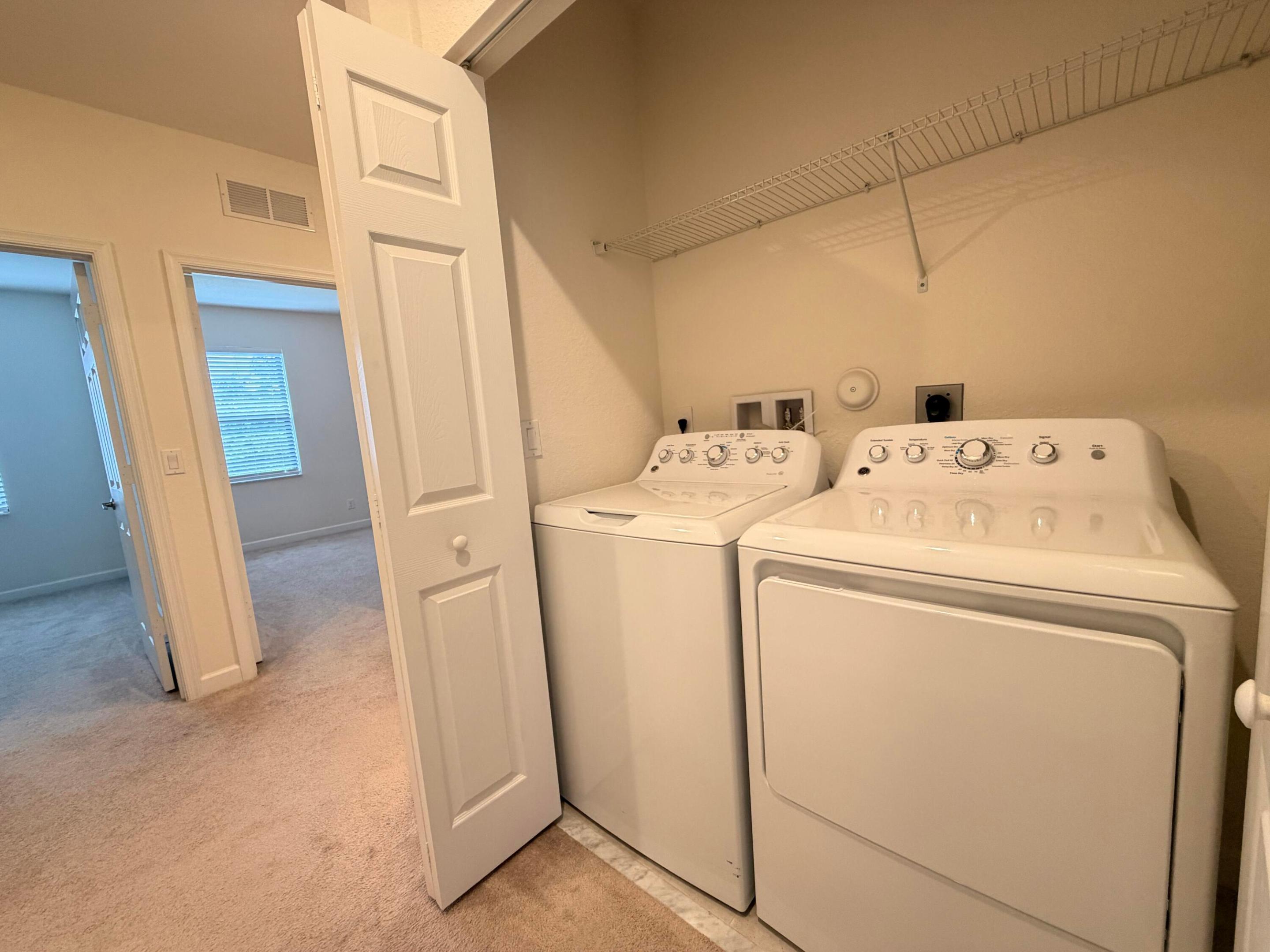 SABAL GROVE PLAT TWO - Residential Lease
