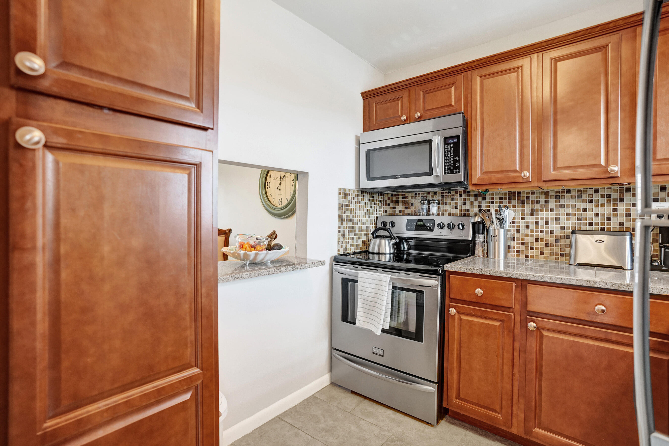 SUNRISE LAKES 16 CONDO - Residential