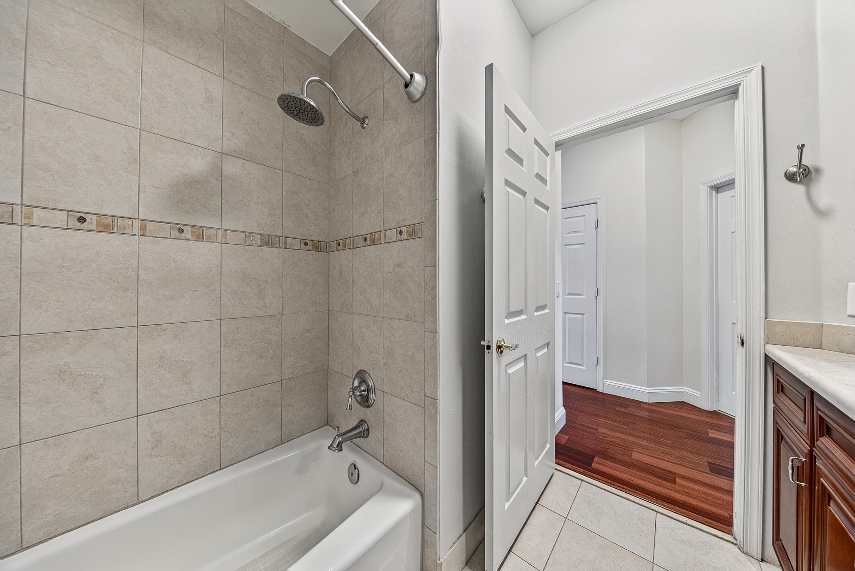 BOCA WINDS PAR E - Residential