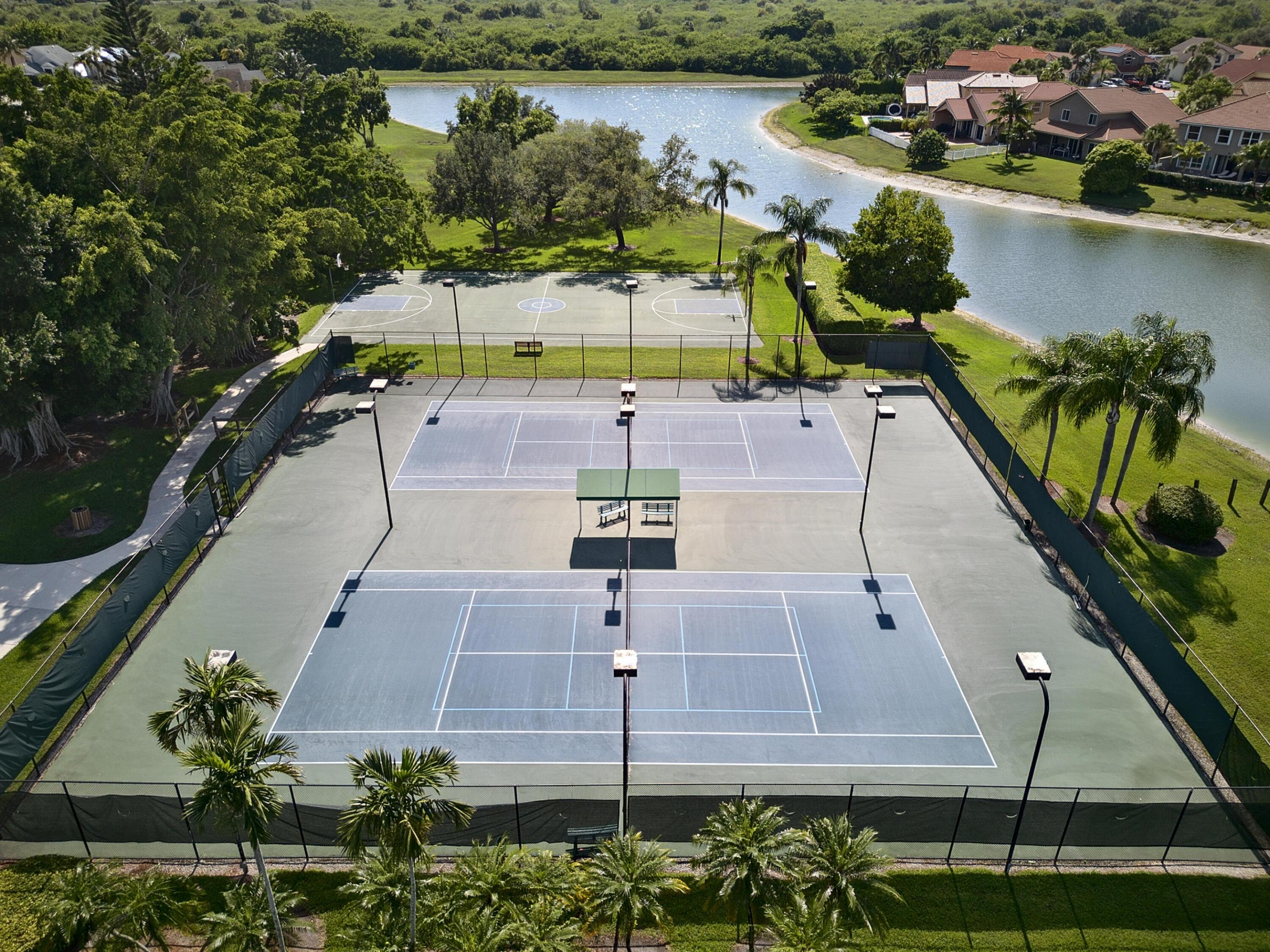 BOCA WINDS PAR E - Residential