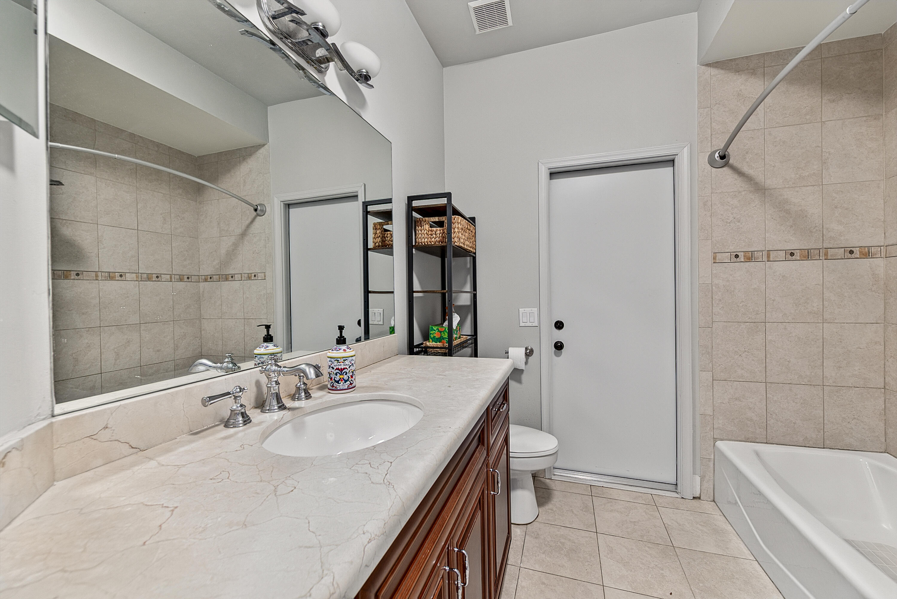 BOCA WINDS PAR E - Residential