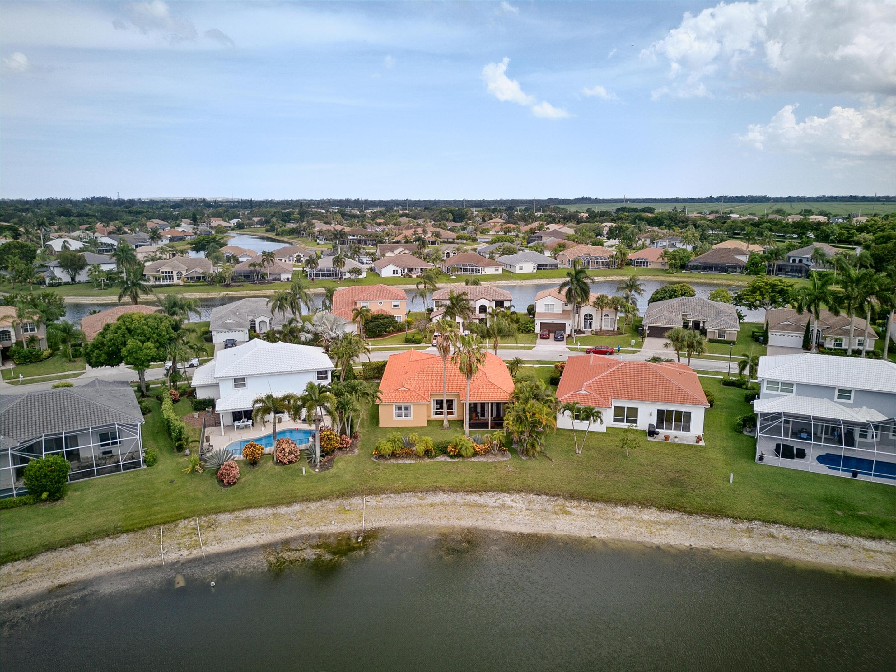 BOCA WINDS PAR E - Residential