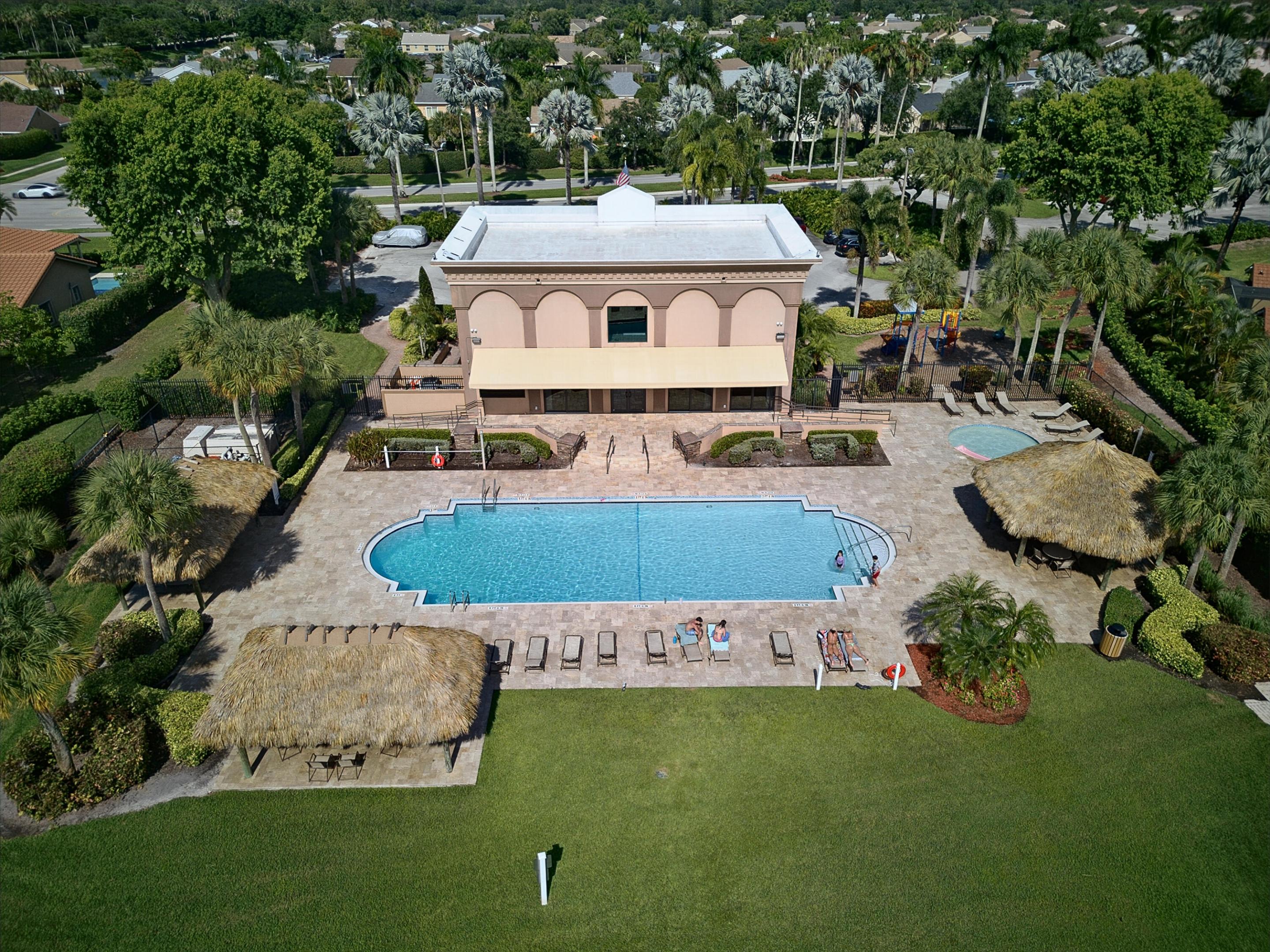 BOCA WINDS PAR E - Residential