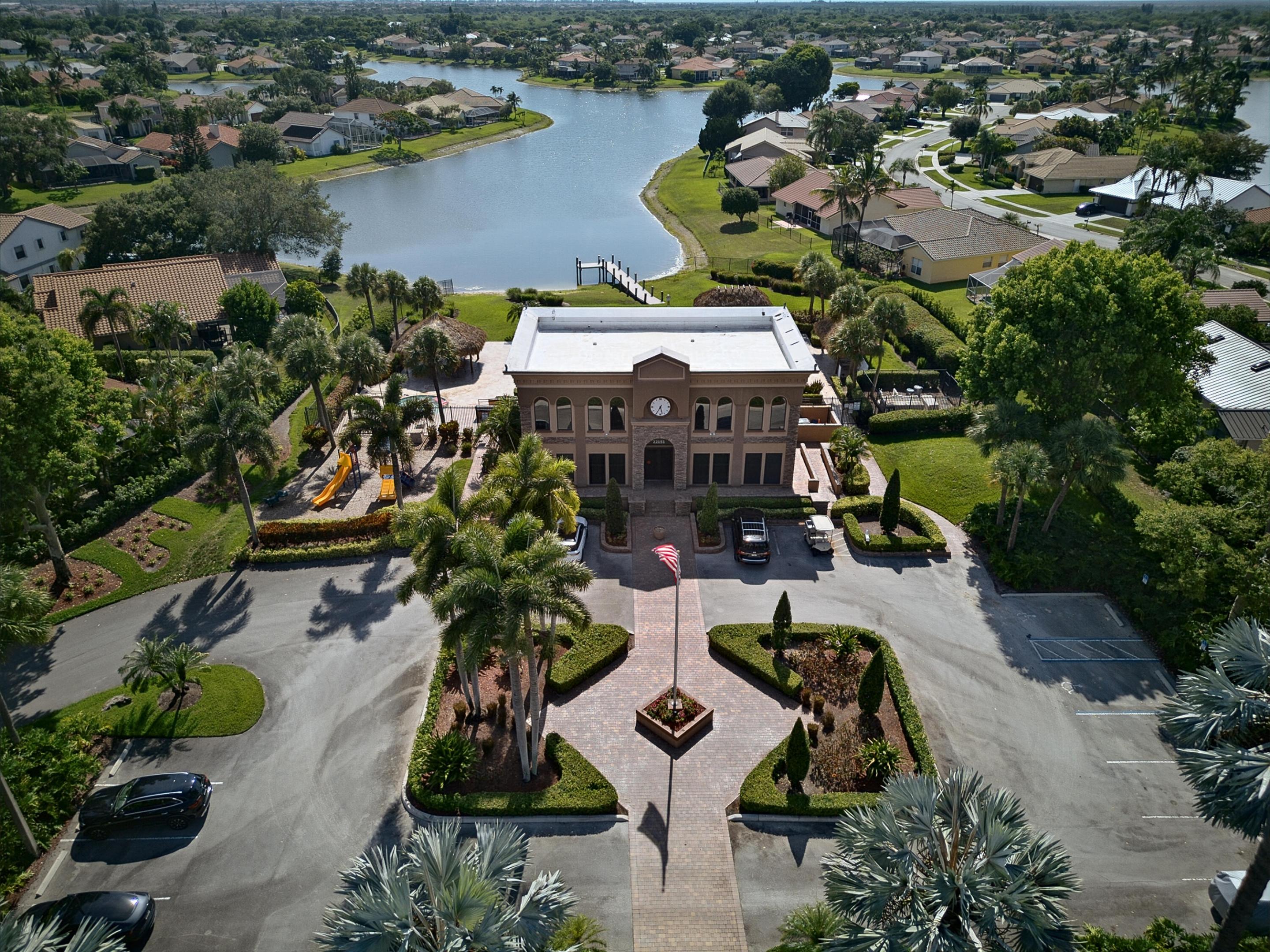 BOCA WINDS PAR E - Residential