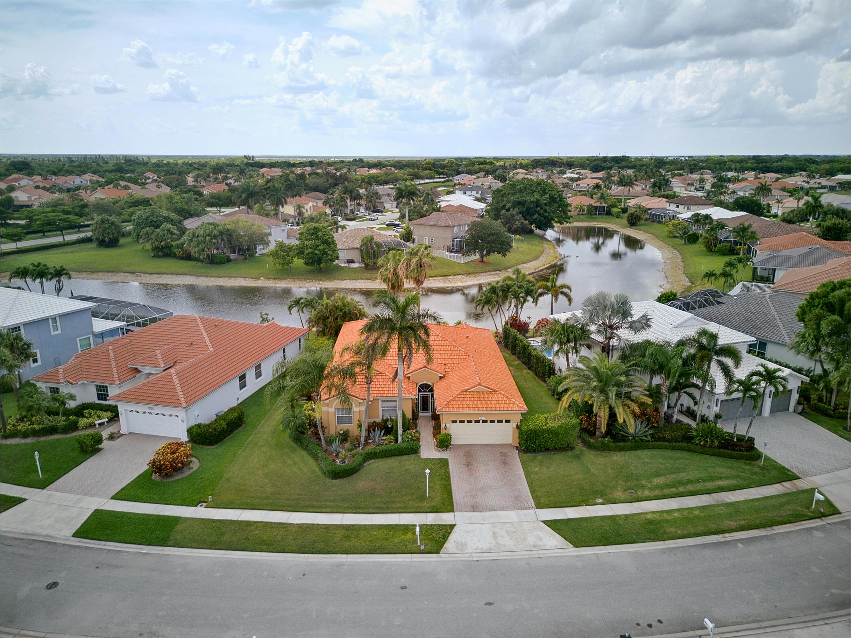 BOCA WINDS PAR E - Residential