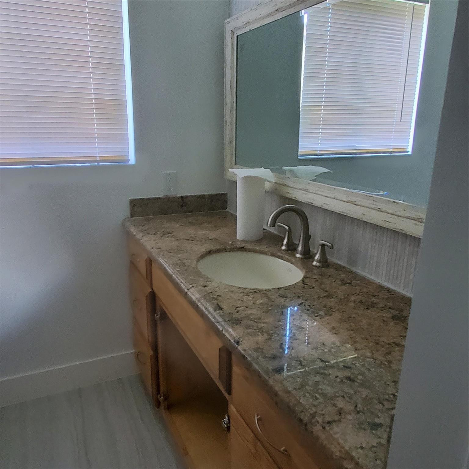 PEMBROKE LAKES SEC 6 - Residential Lease