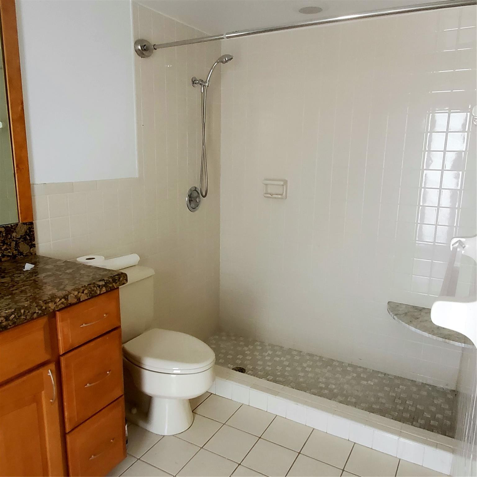 PEMBROKE LAKES SEC 6 - Residential Lease