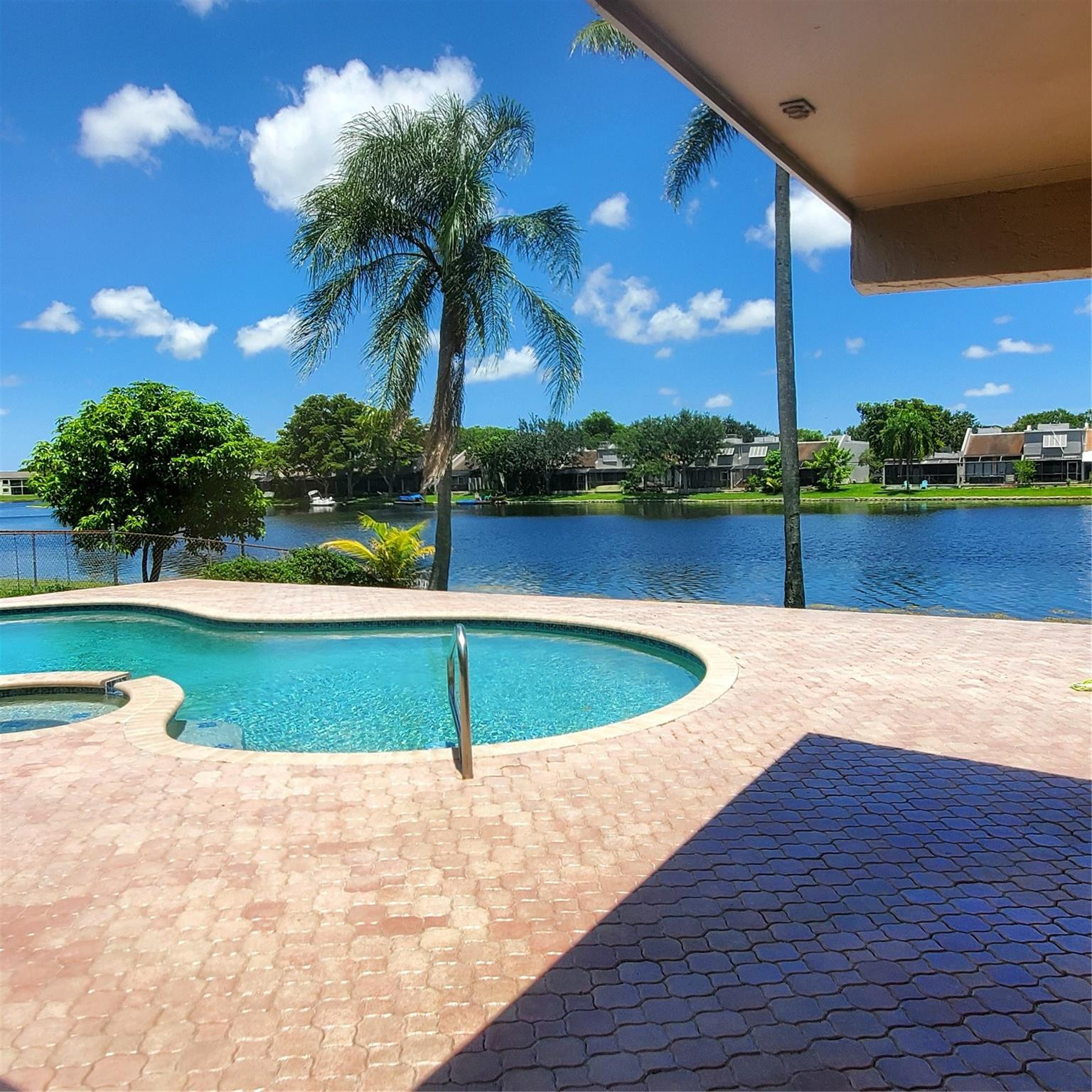 PEMBROKE LAKES SEC 6 - Residential Lease
