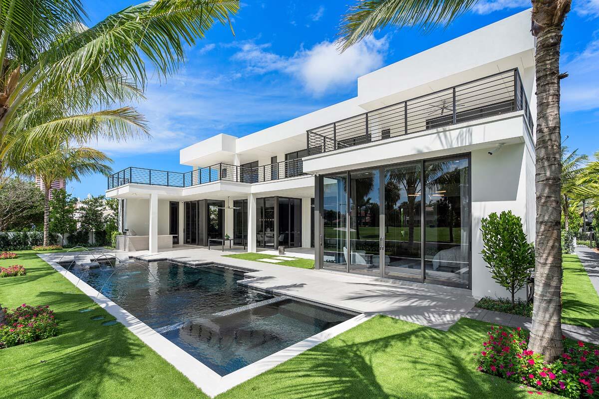 ROYAL PALM YACHT & COUNTRY CLUB - Residential